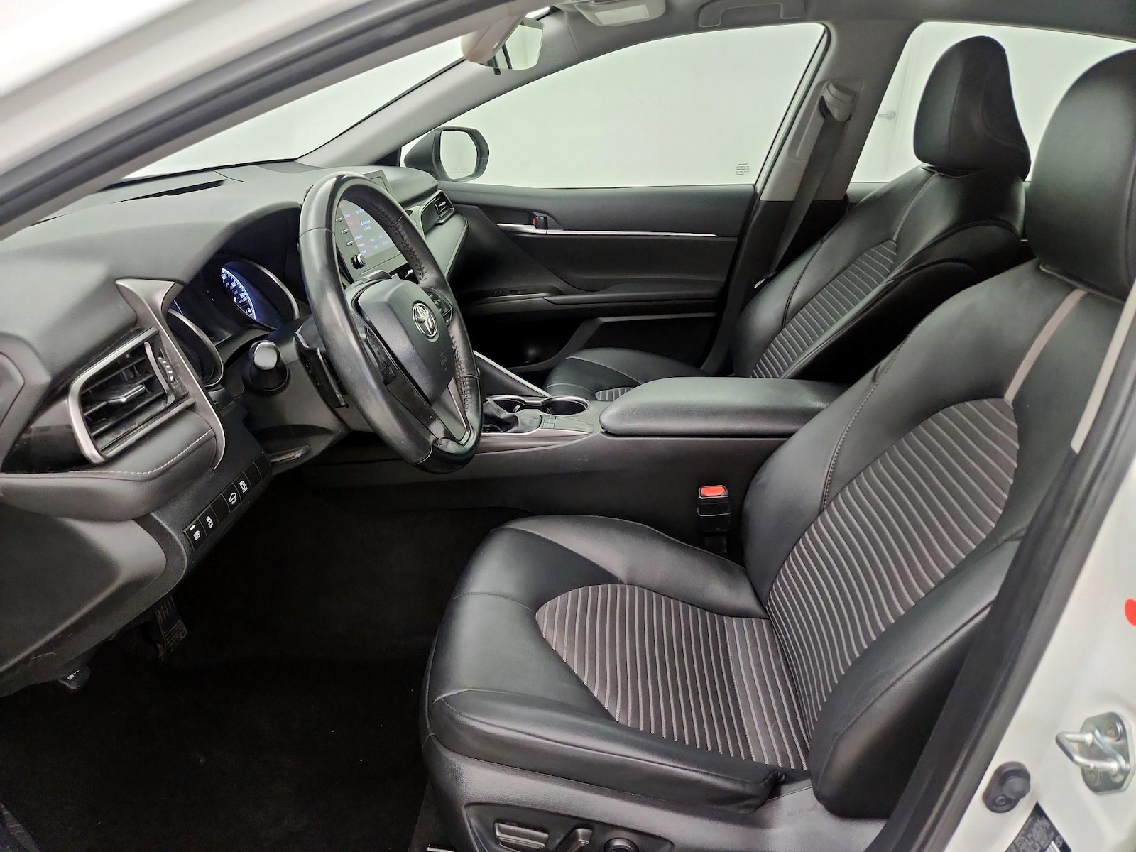 Power Seat(s) & Side Airbags