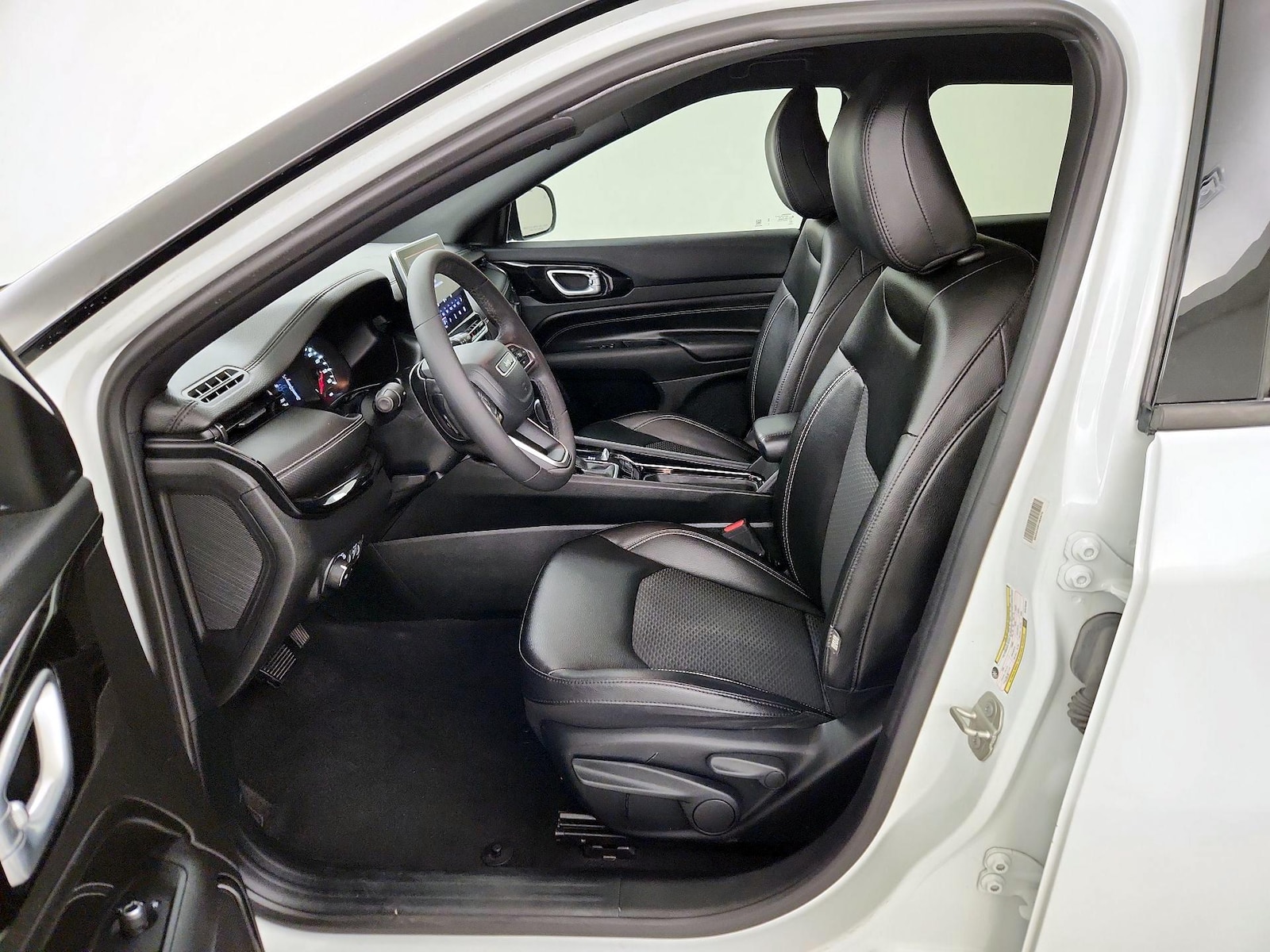 2024 Jeep Compass Latitude - Photo 12