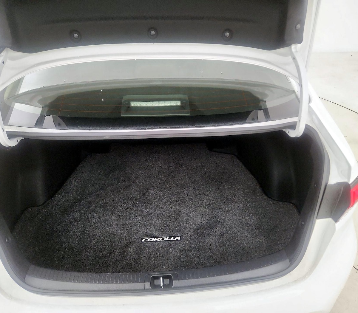 Trunk/Cargo (Seats Up)