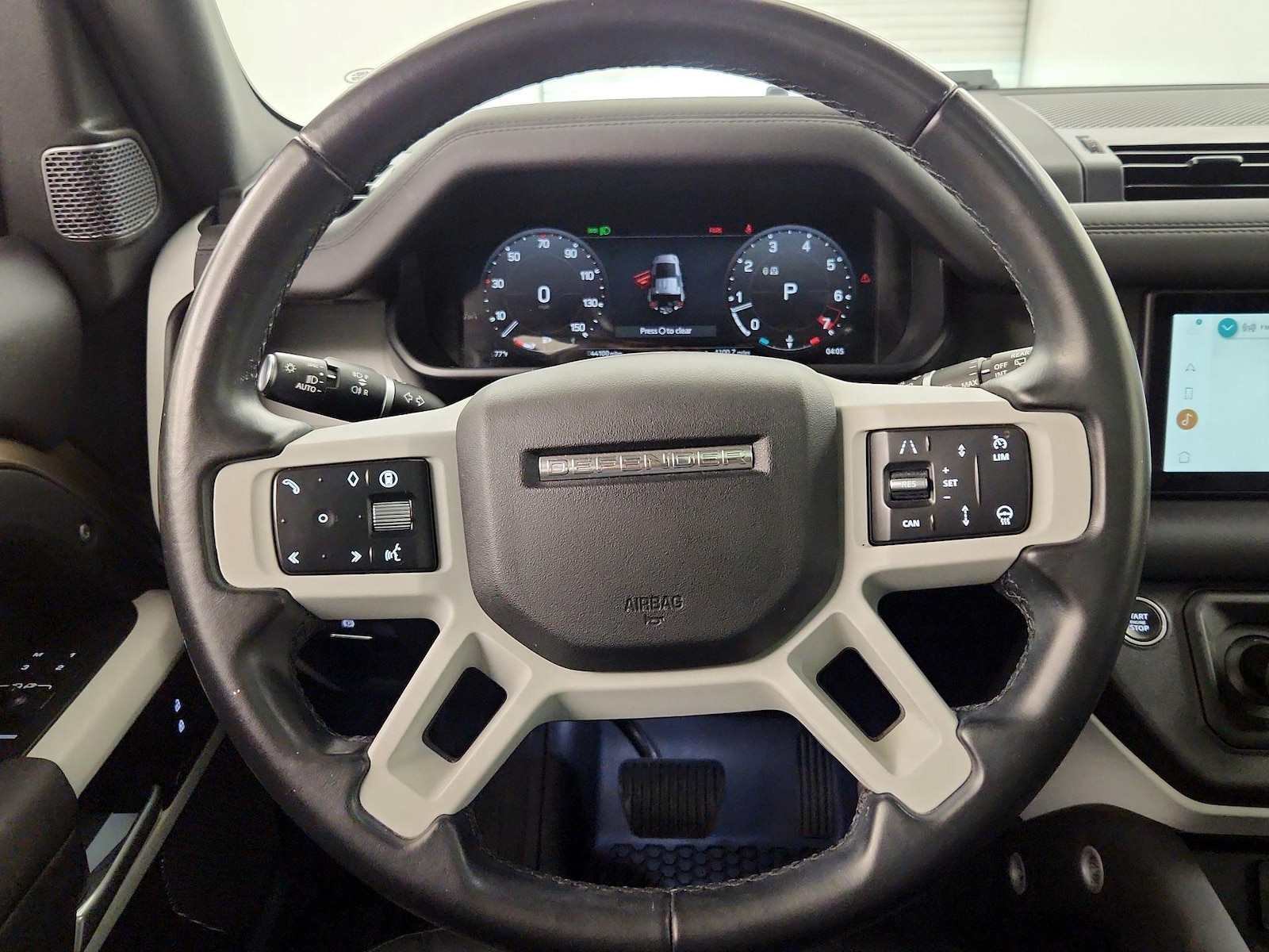 2024 Land Rover Defender S - Photo 11