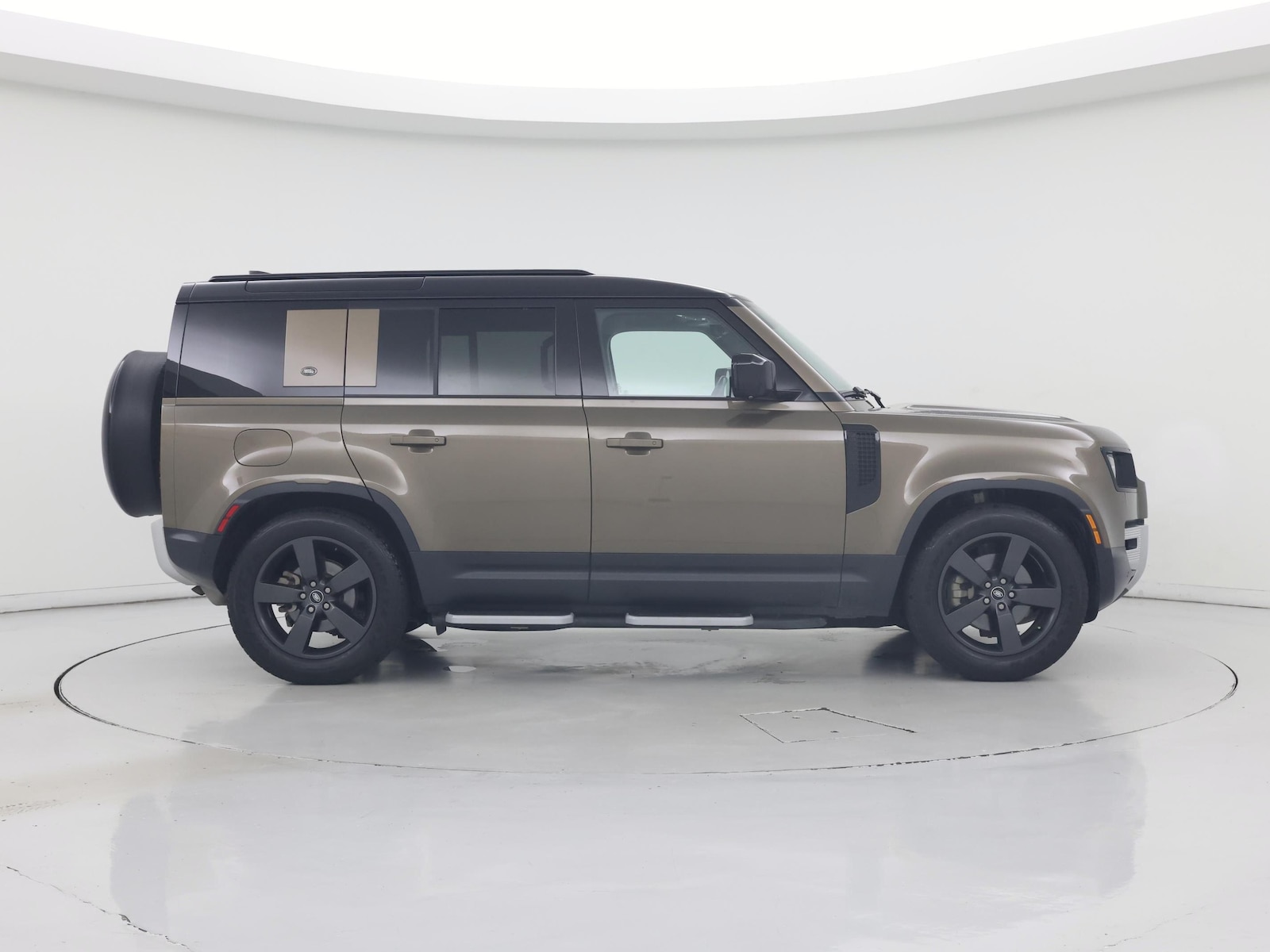 2024 Land Rover Defender S - Photo 8