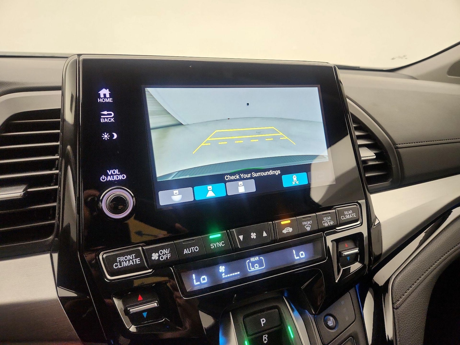 2022 Honda Odyssey Touring - Photo 16
