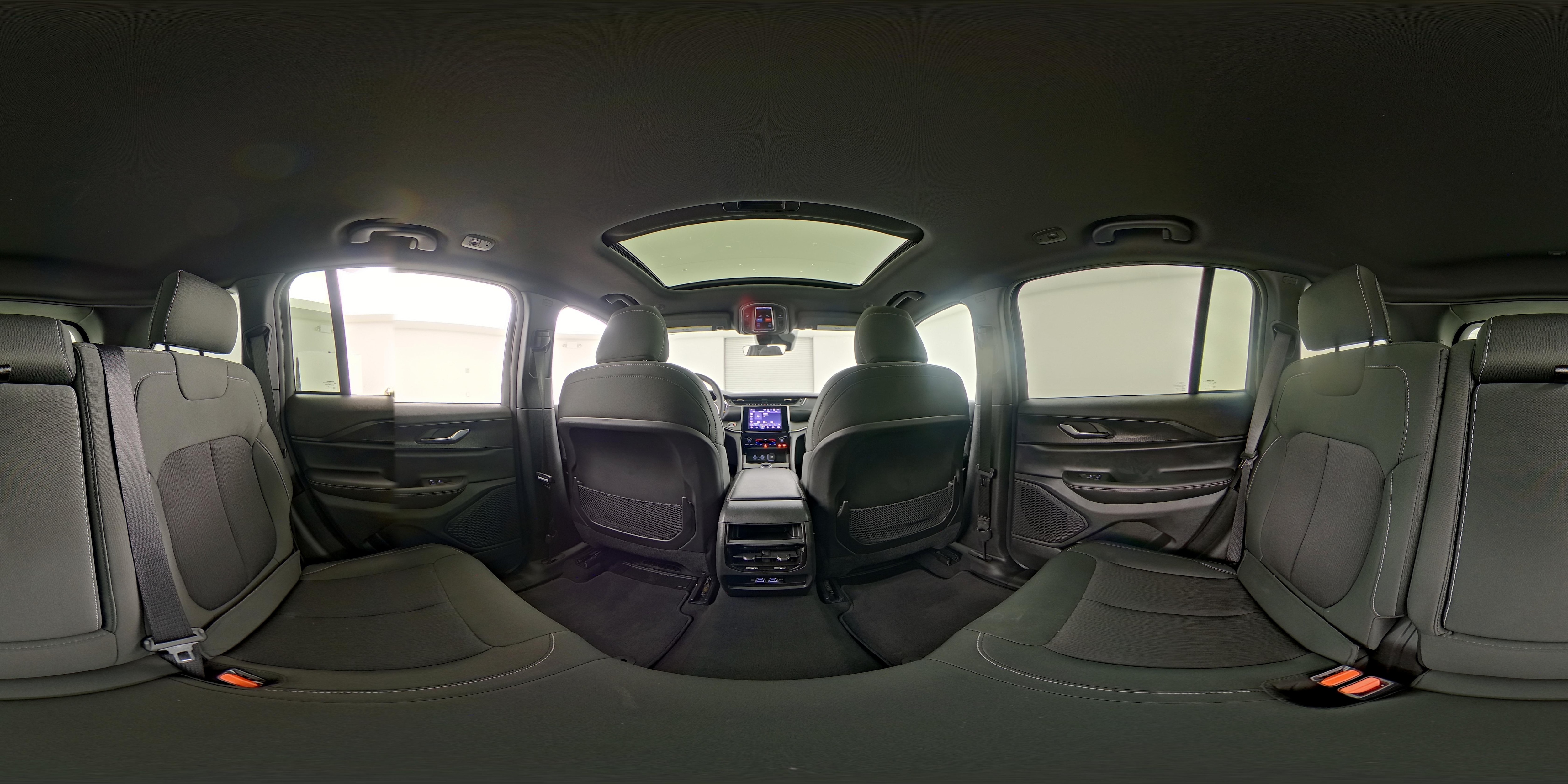 2025 Jeep Grand Cherokee Laredo - Photo 25