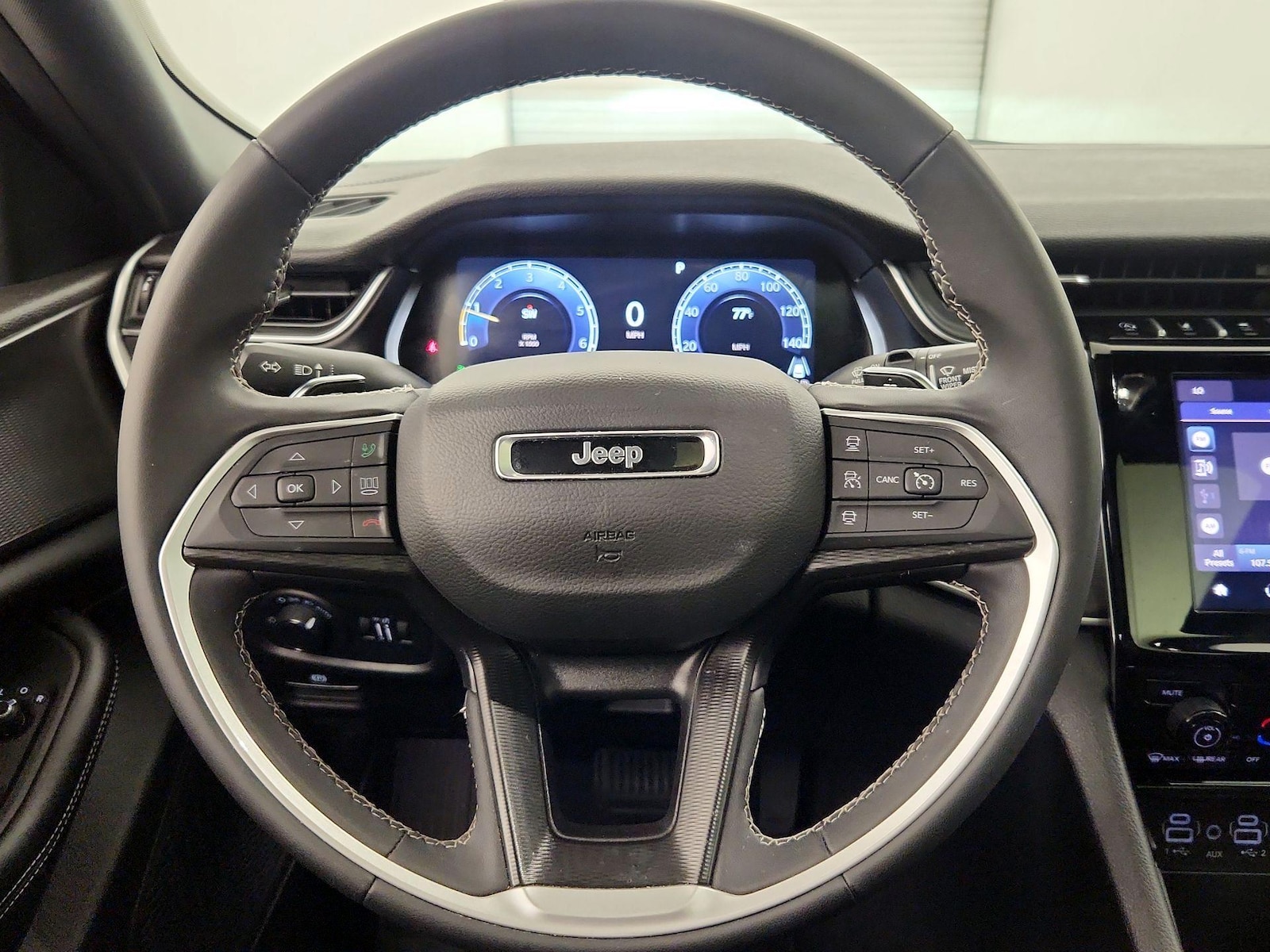 2025 Jeep Grand Cherokee Laredo - Photo 11