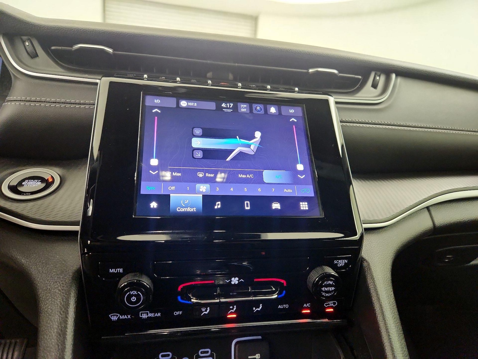 2025 Jeep Grand Cherokee Laredo - Photo 16