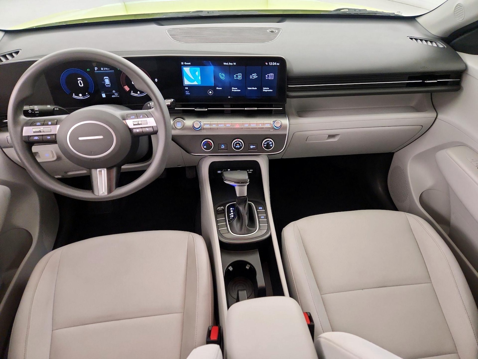 2024 Hyundai Kona SE - Photo 10