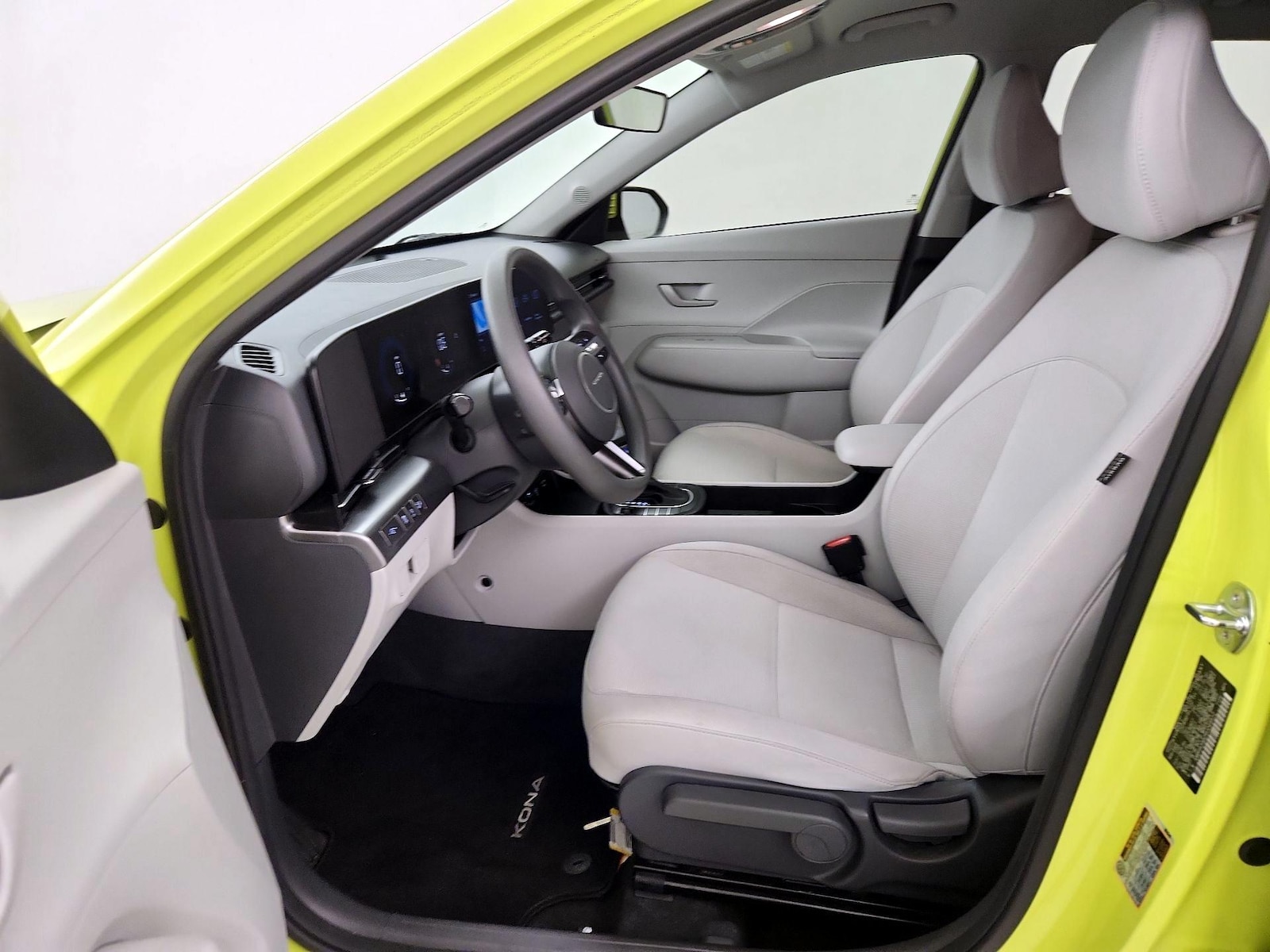 2024 Hyundai Kona SE - Photo 12