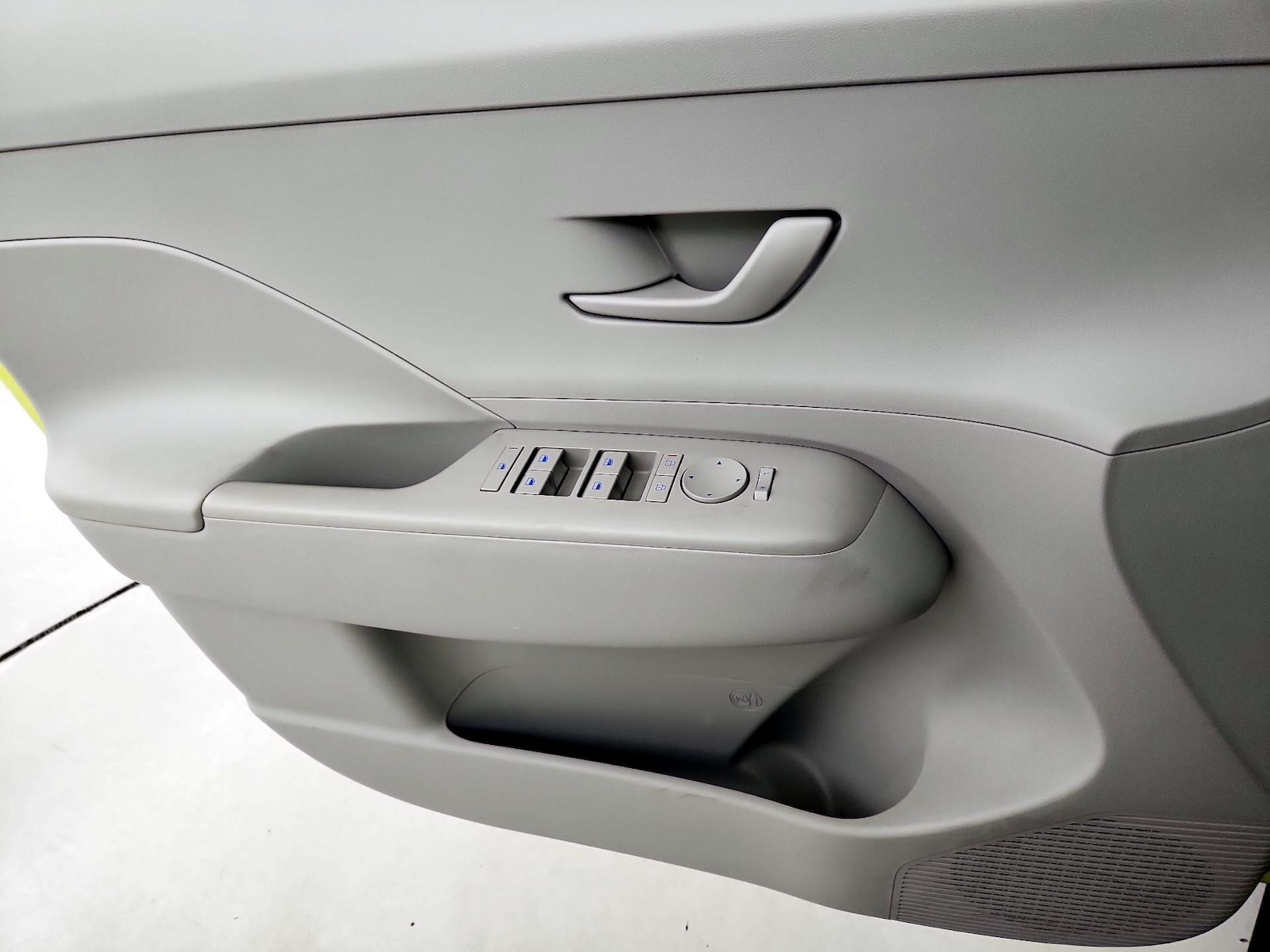 2024 Hyundai Kona SE - Photo 13