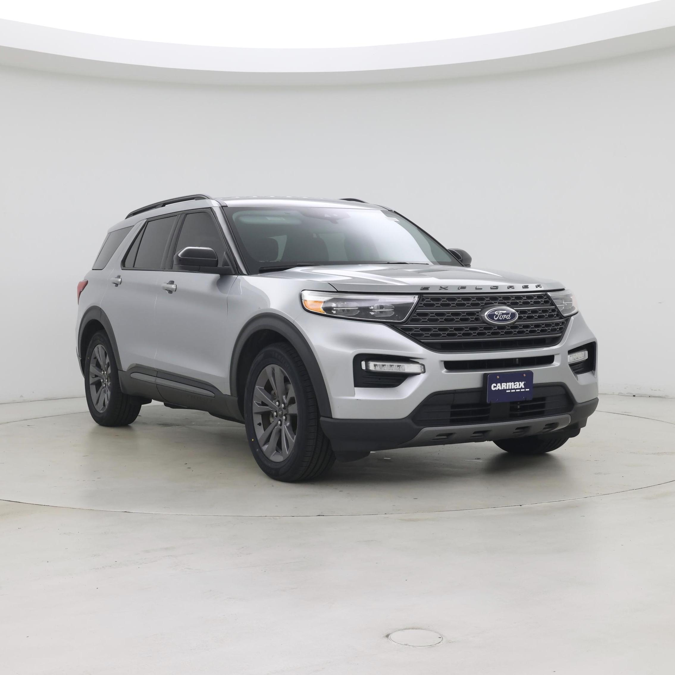 Silver 2023 Ford Explorer SUV / Crossover Rear-Wheel Drive Automatic