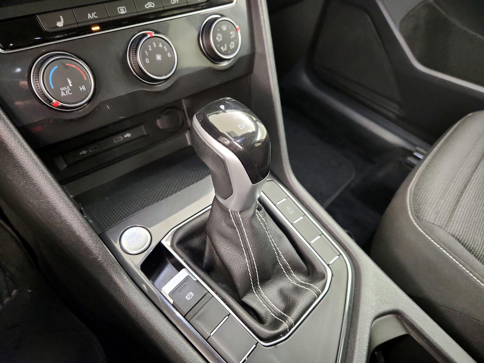 2023 Volkswagen Tiguan S - Photo 17
