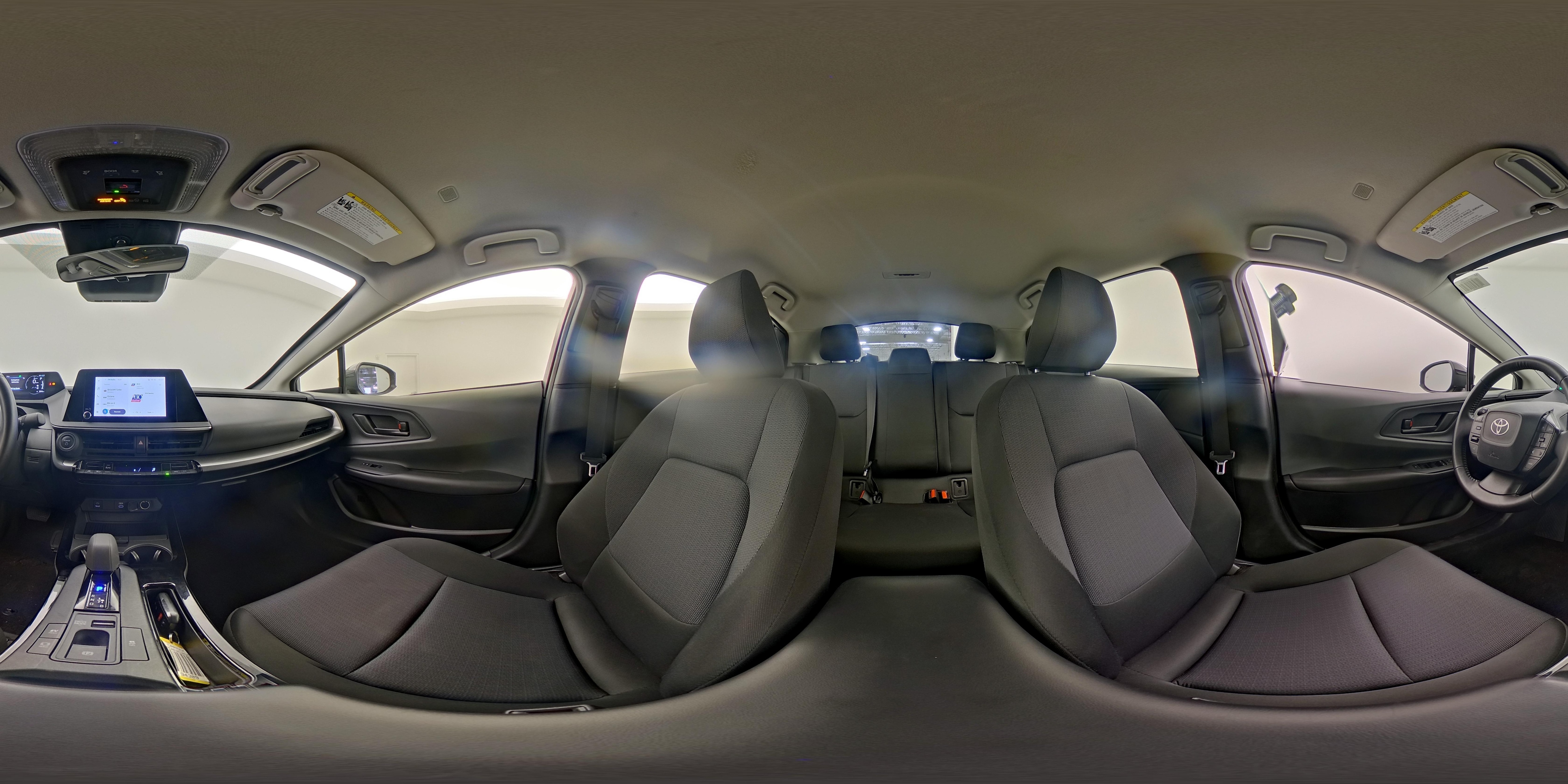 2025 Toyota Prius LE - Photo 24