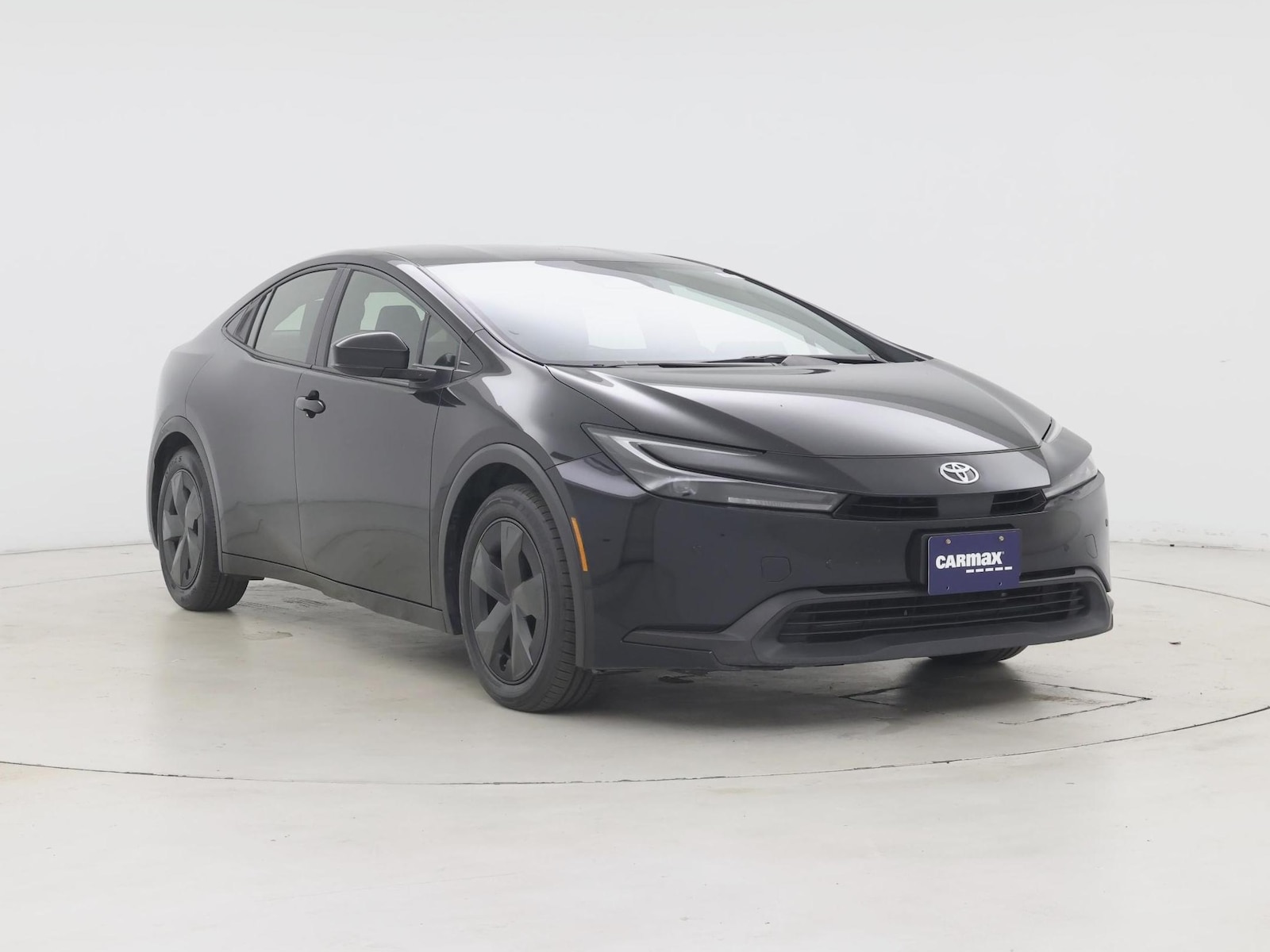 2025 Toyota Prius LE - Photo 2