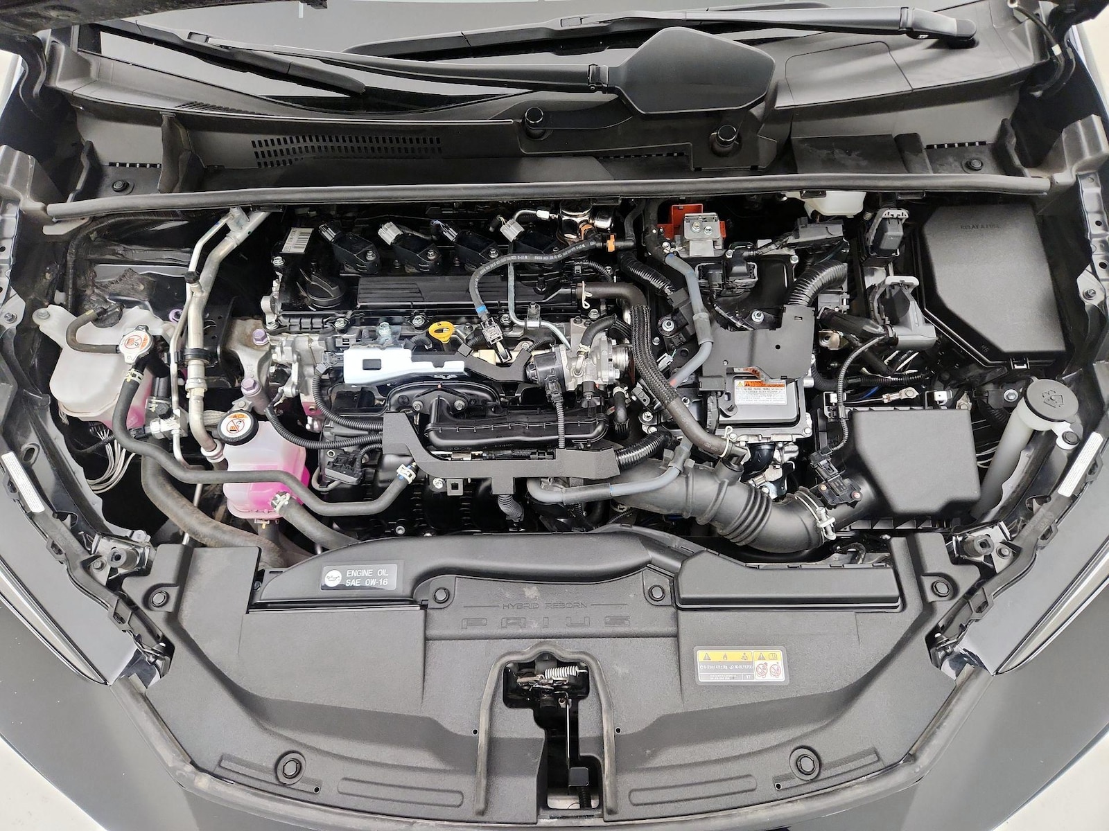 2025 Toyota Prius LE - Photo 22