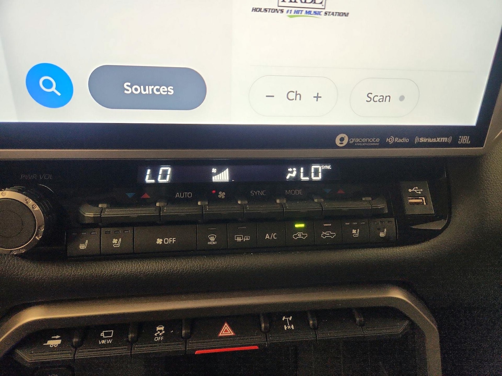 2023 Toyota Tundra Limited - Photo 17
