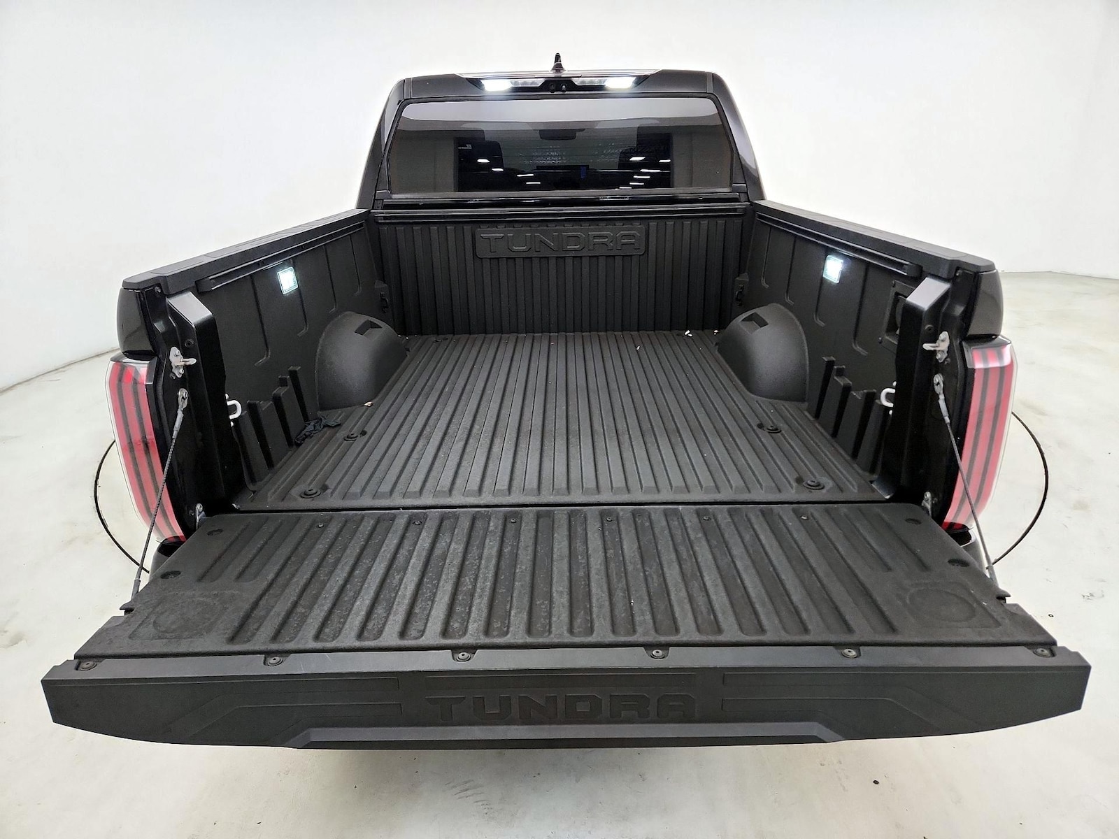 2023 Toyota Tundra Limited - Photo 22