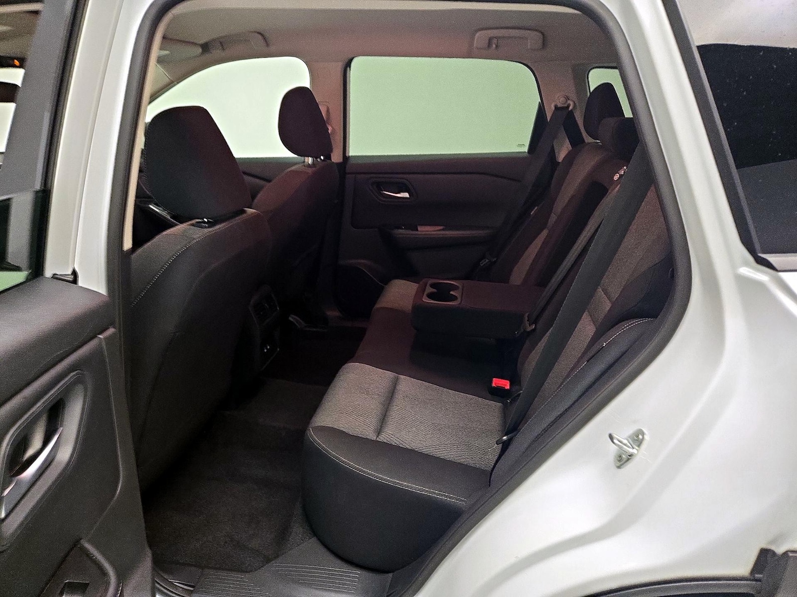 2026 Nissan Rogue SV - Photo 20