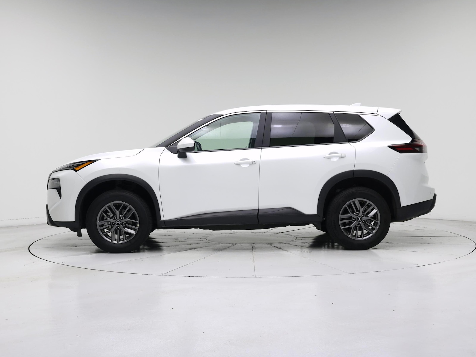 2026 Nissan Rogue SV - Photo 4