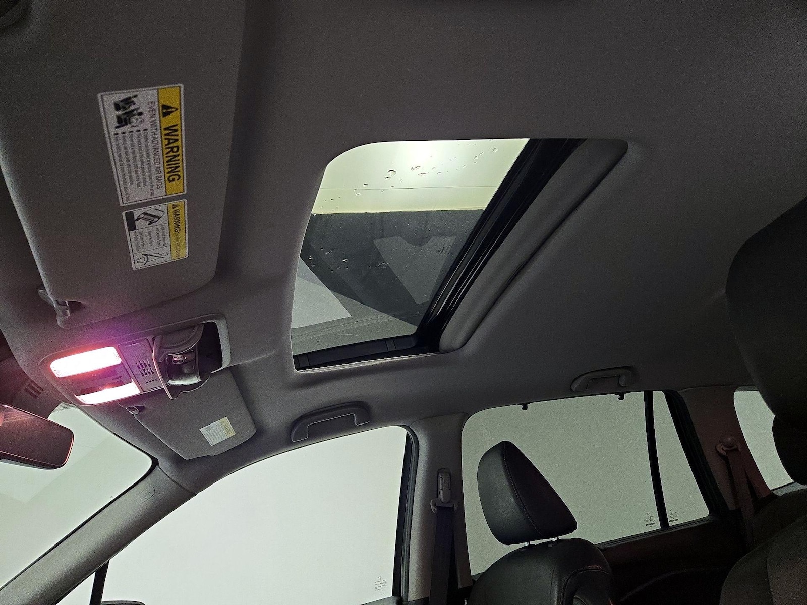 Sunroof(s) & Overhead Airbags