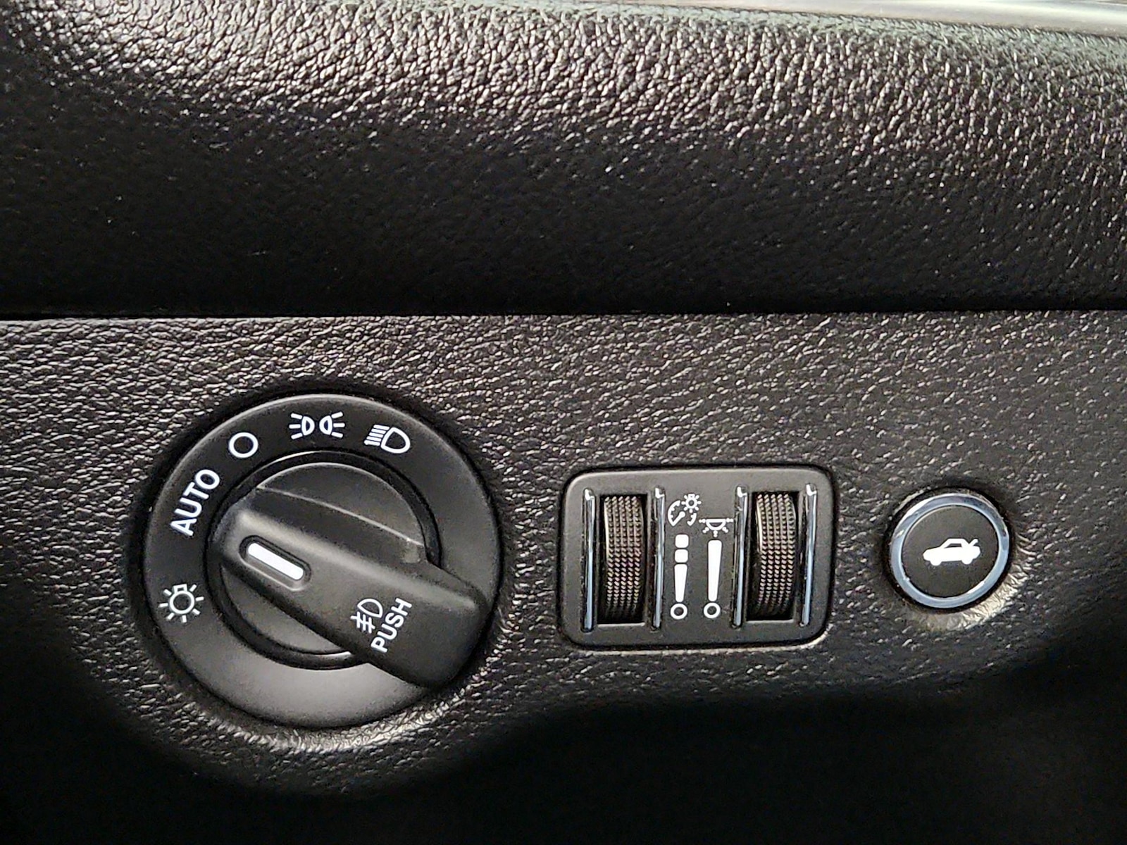 2019 Dodge Challenger R/T Plus - Photo 14