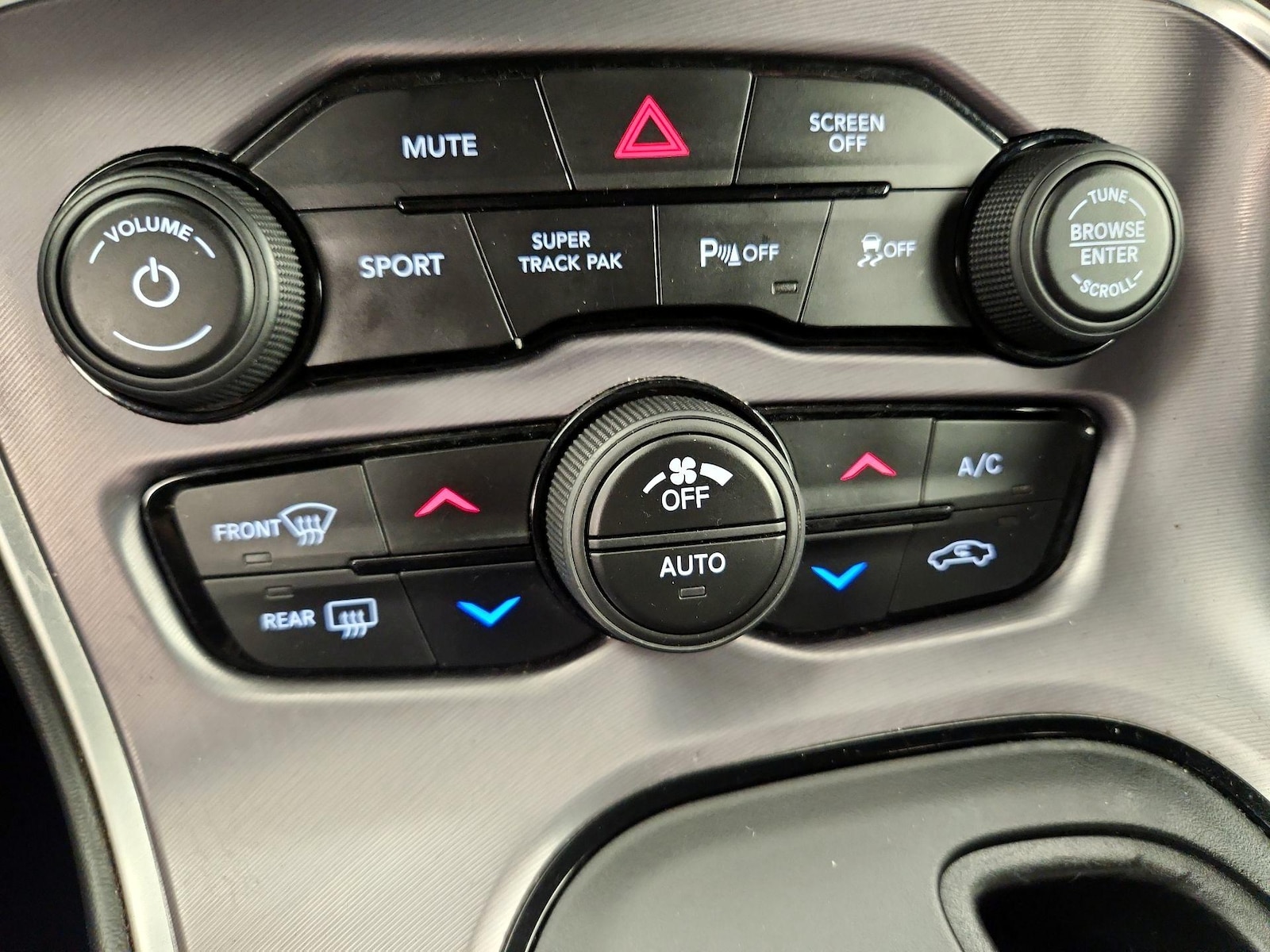 2019 Dodge Challenger R/T Plus - Photo 18