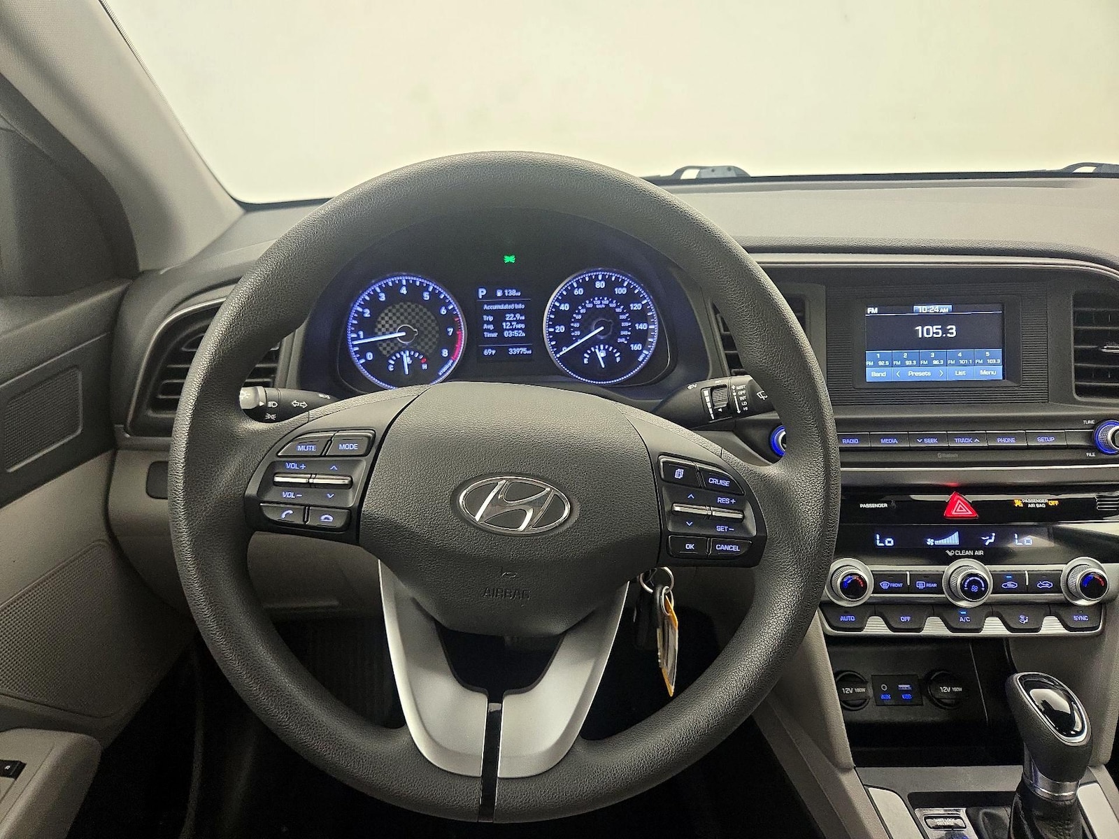 2020 Hyundai Elantra SE - Photo 11