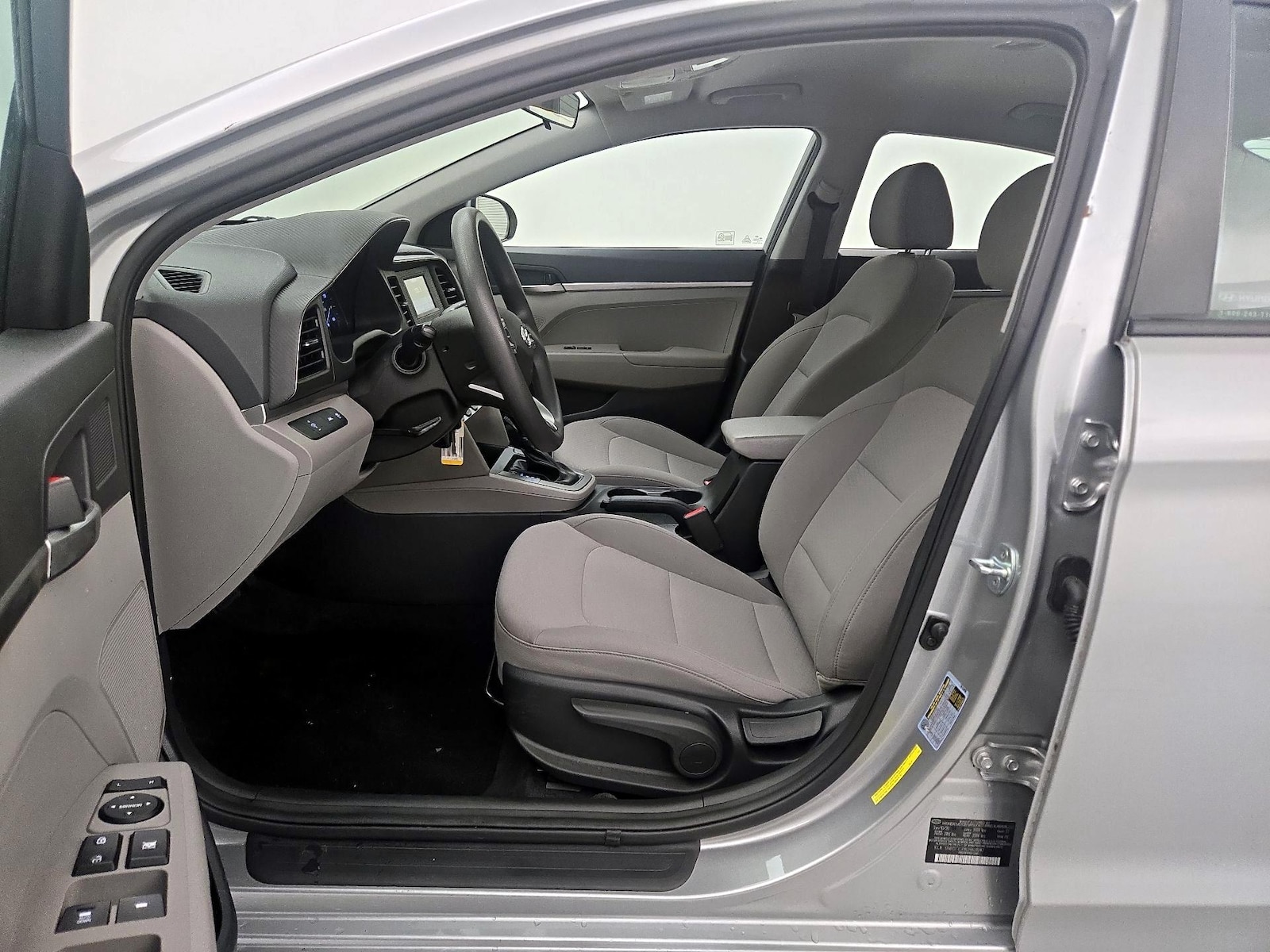2020 Hyundai Elantra SE - Photo 12