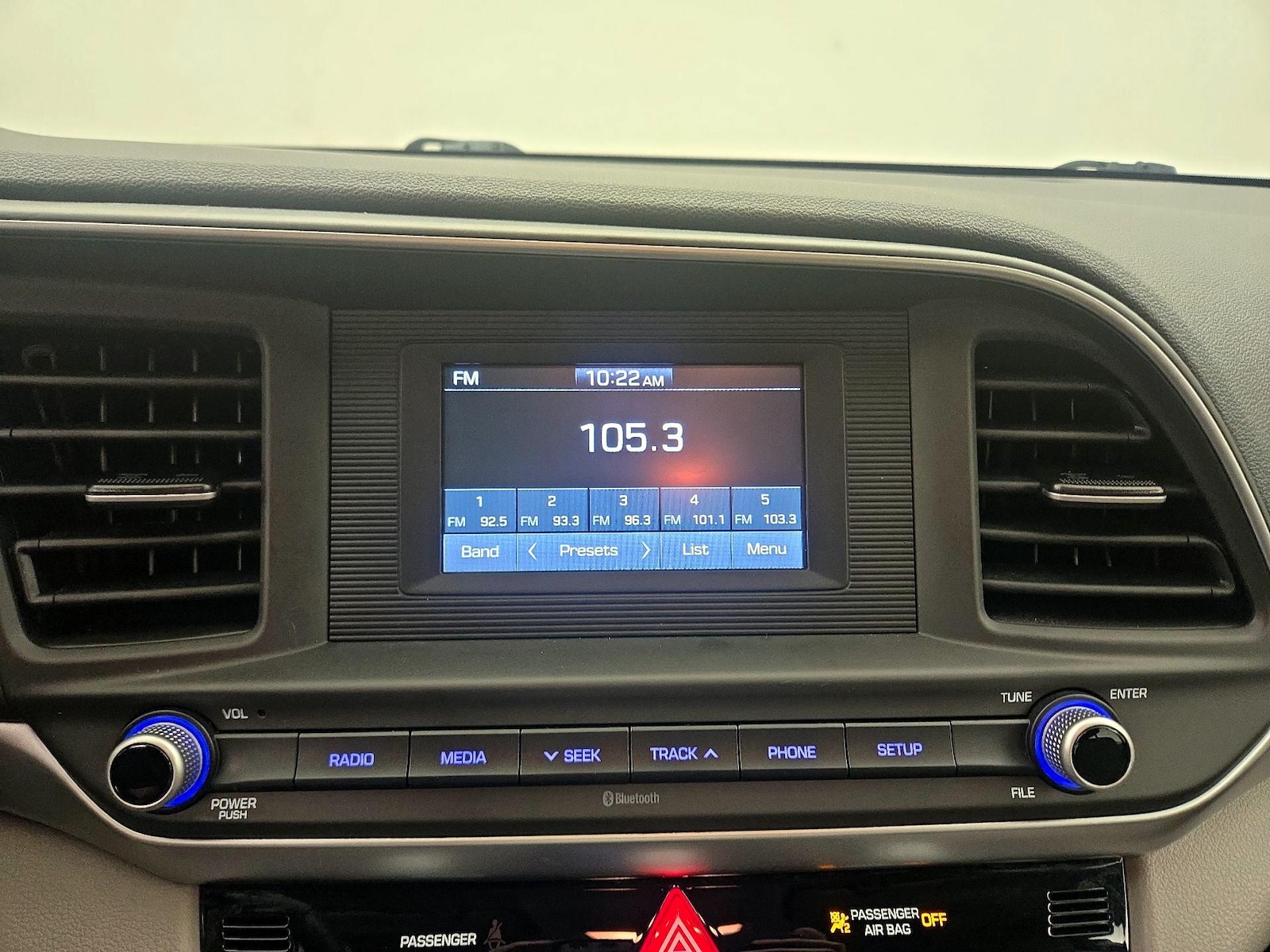 2020 Hyundai Elantra SE - Photo 16