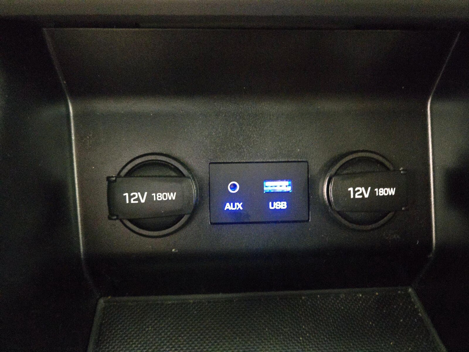 2020 Hyundai Elantra SE - Photo 19