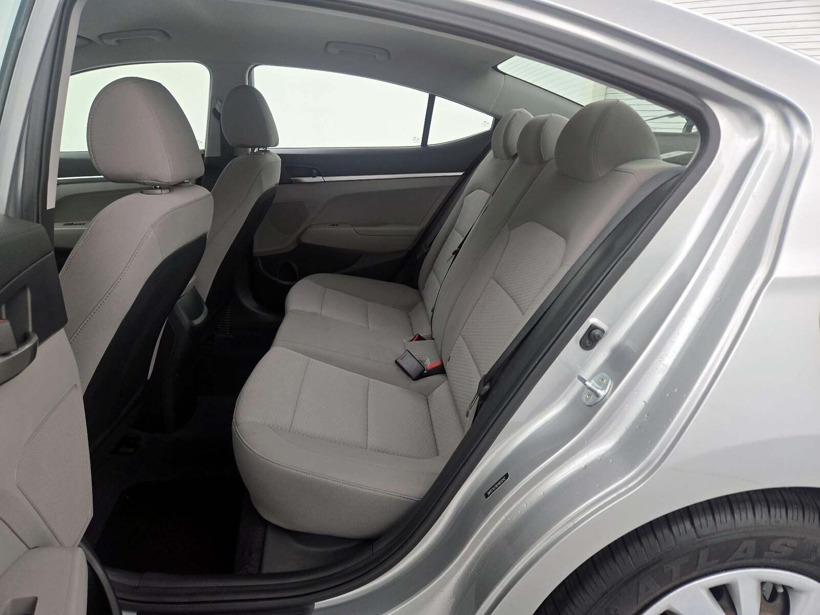 2020 Hyundai Elantra SE - Photo 20