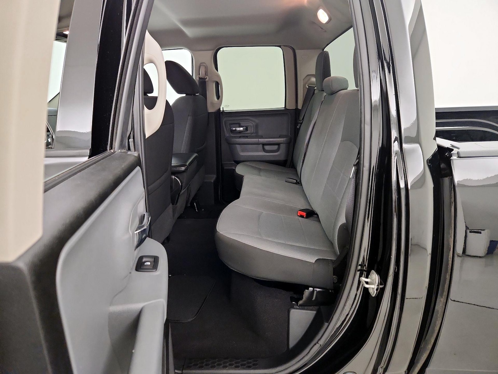 2024 RAM Ram 1500 Classic SLT - Photo 20