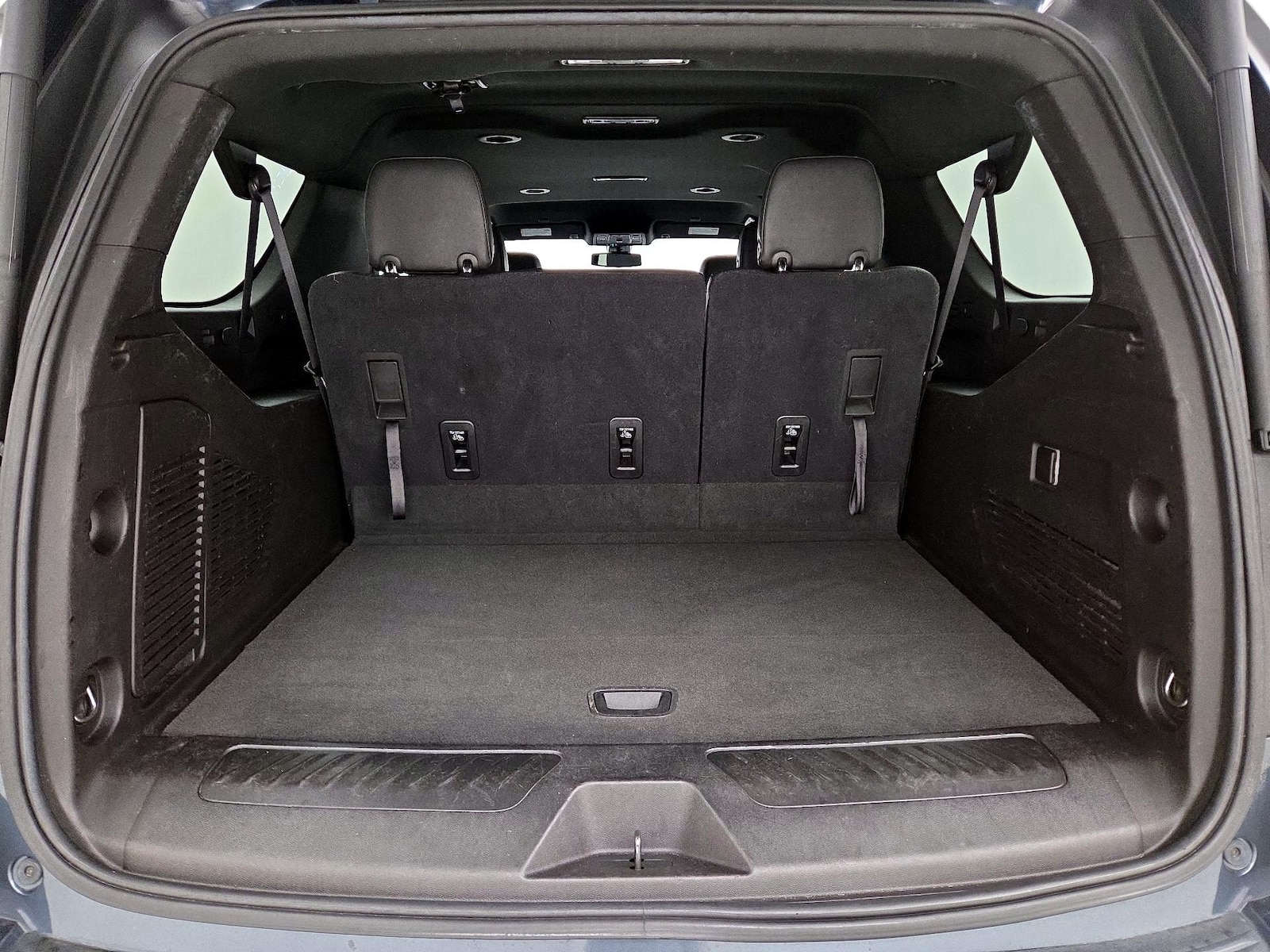 2021 Chevrolet Suburban LT - Photo 22