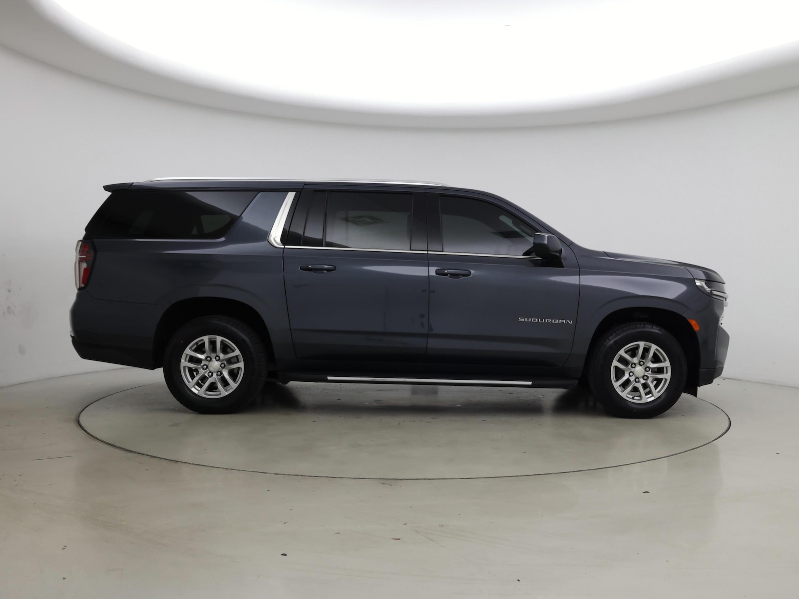 2021 Chevrolet Suburban LT - Photo 8