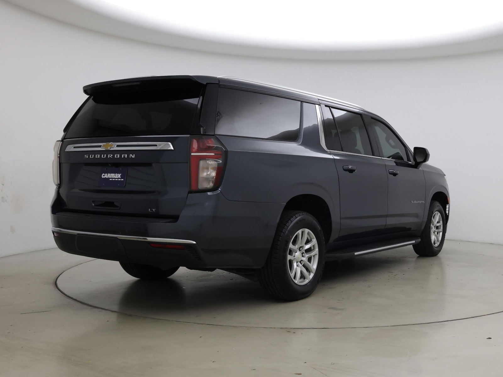 2021 Chevrolet Suburban LT - Photo 9