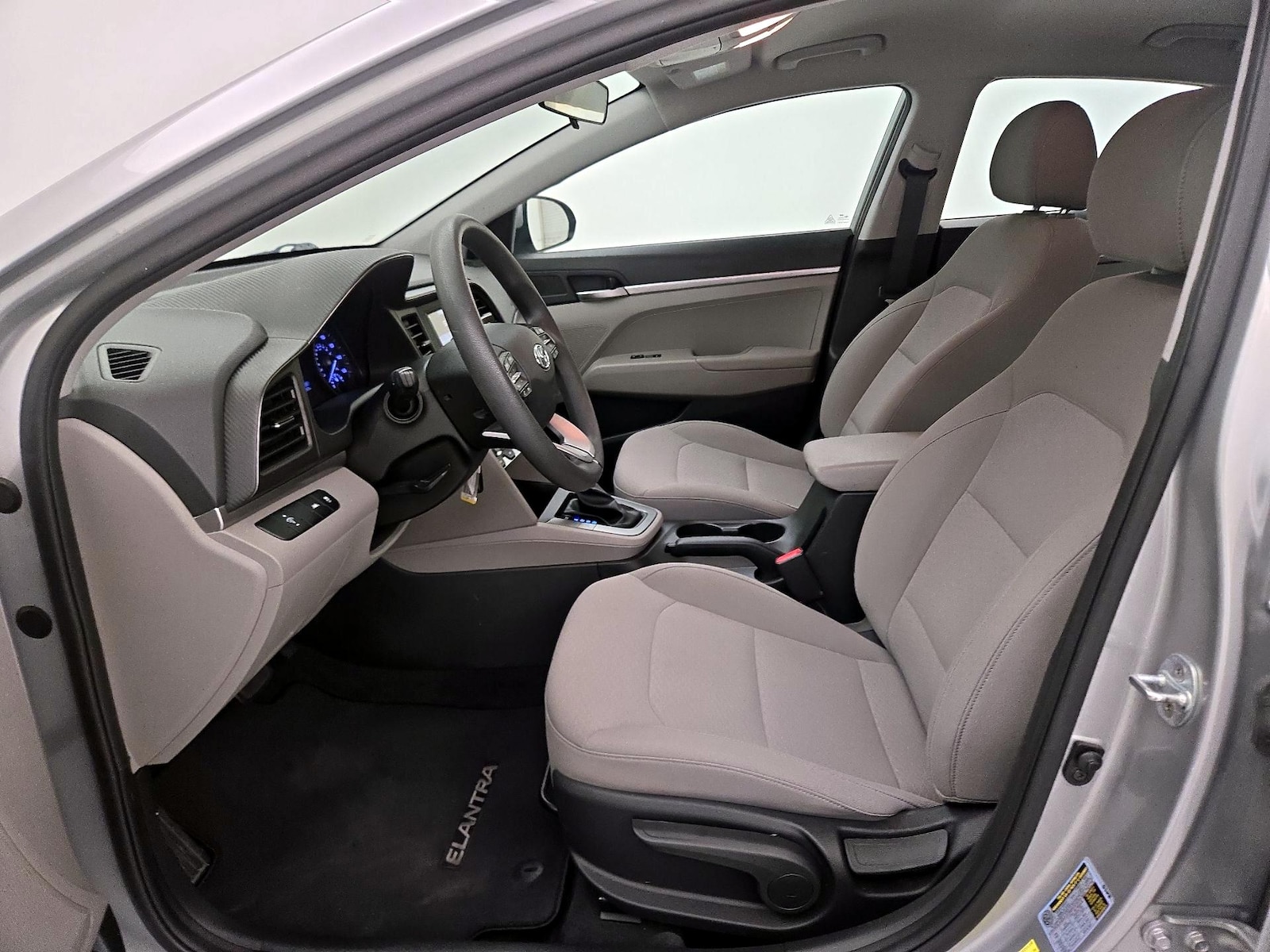 2020 Hyundai Elantra SE - Photo 12