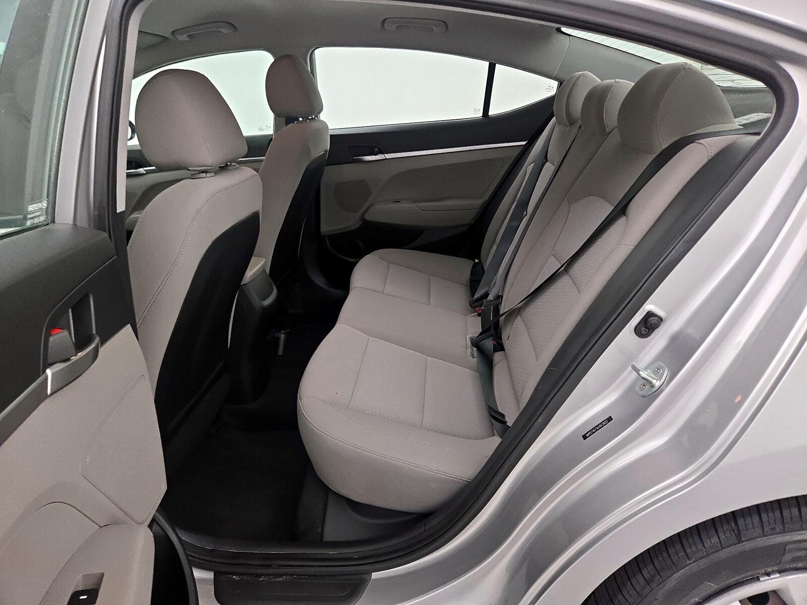2020 Hyundai Elantra SE - Photo 20