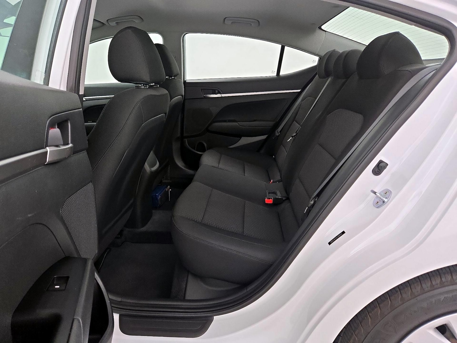 2020 Hyundai Elantra SE - Photo 20