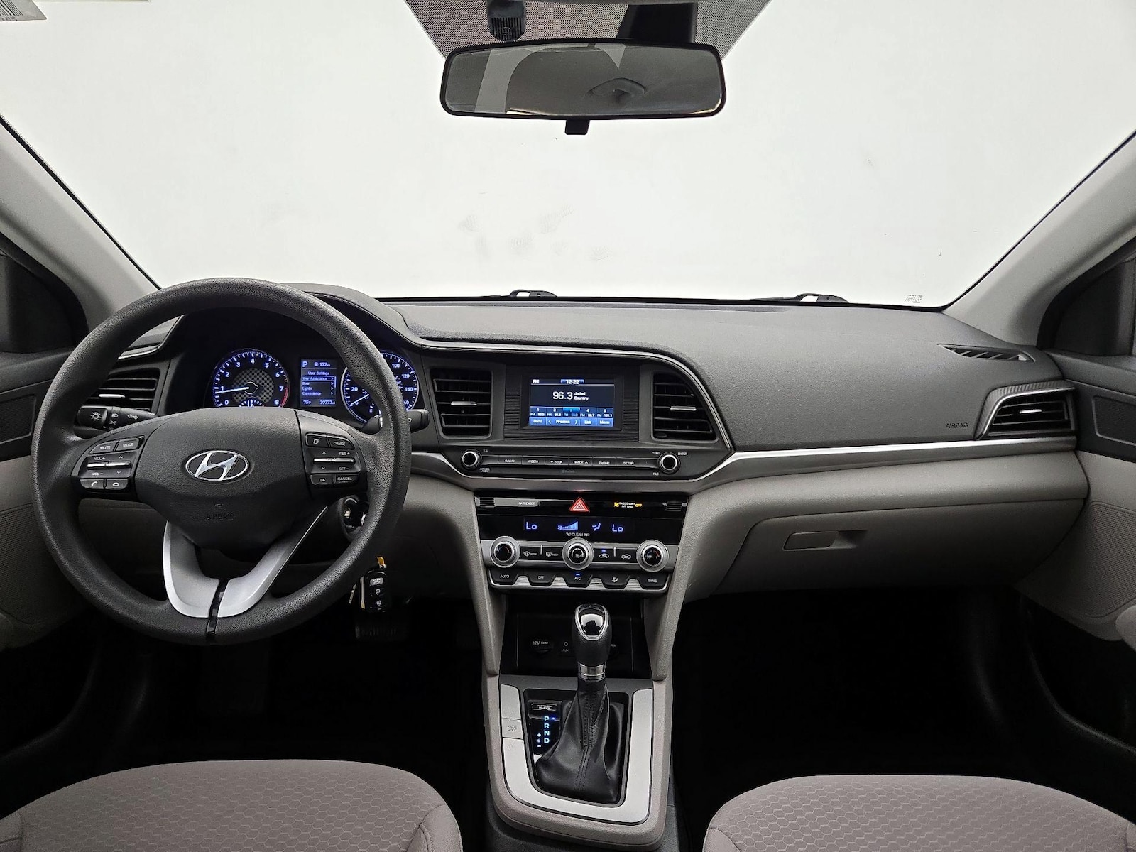 2020 Hyundai Elantra SE - Photo 10
