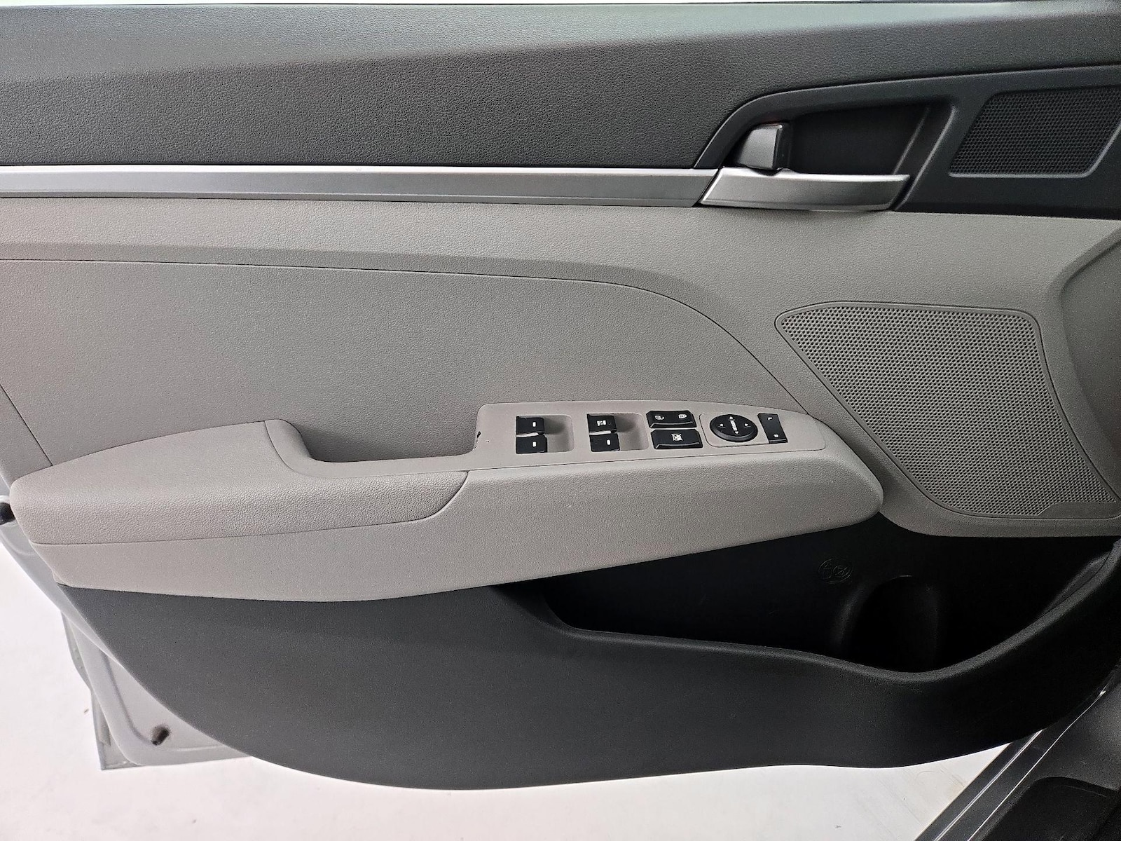 2020 Hyundai Elantra SE - Photo 13