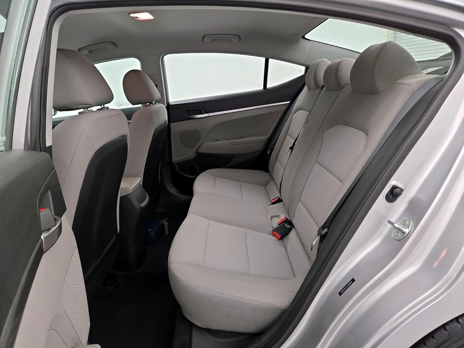 2020 Hyundai Elantra SE - Photo 20