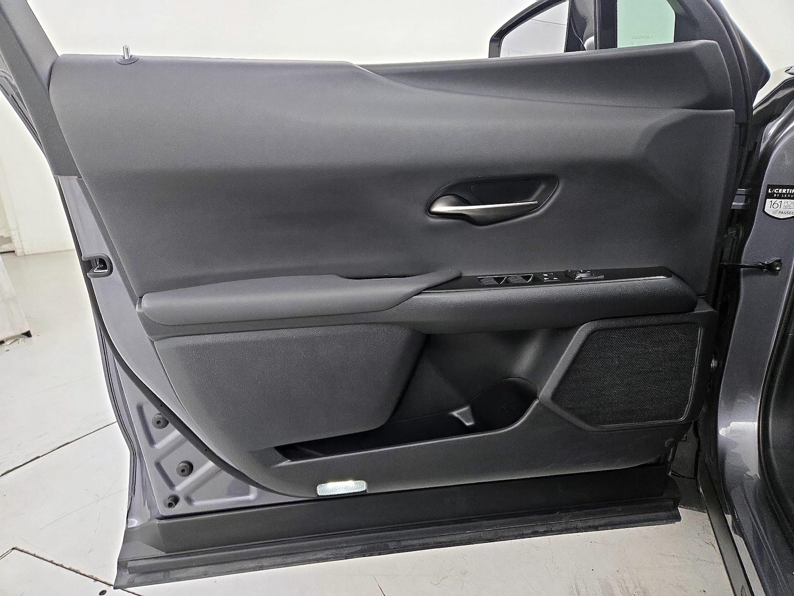 2021 Lexus UX 200 - Photo 13