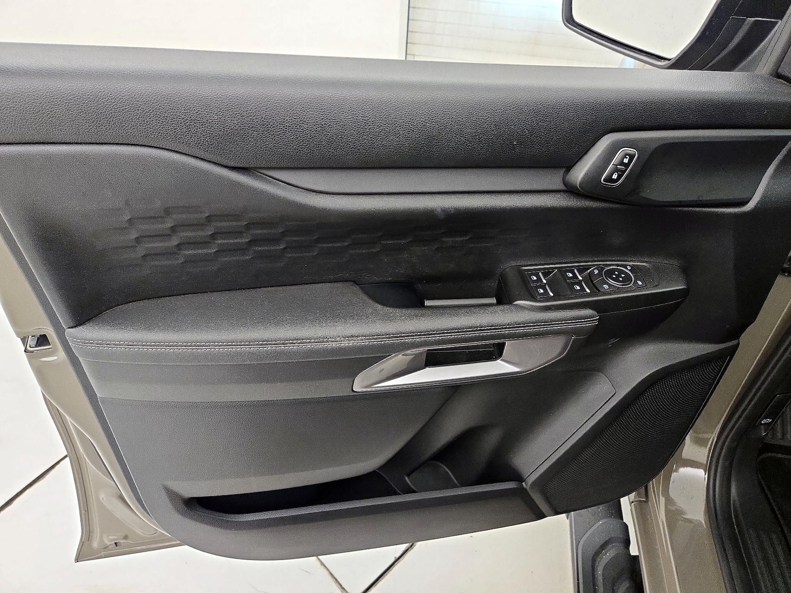 2025 Ford Ranger XLT - Photo 13