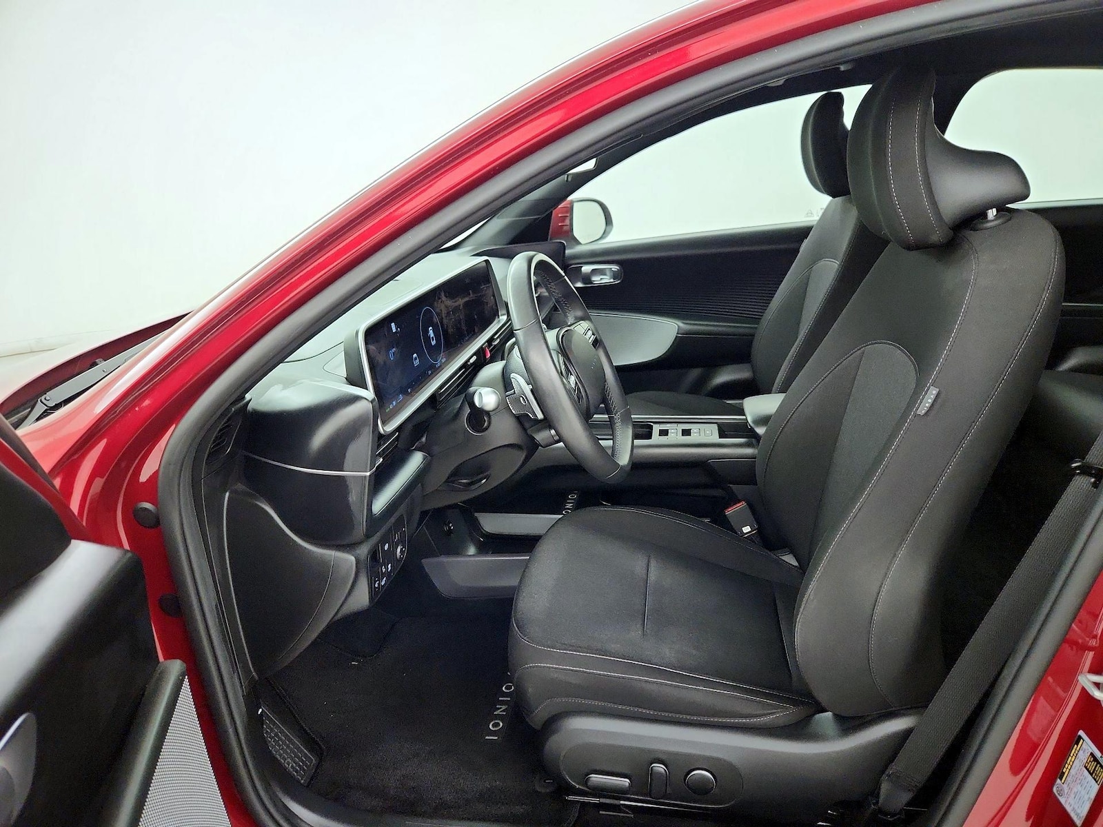 2023 Hyundai IONIQ 6 SE - Photo 12