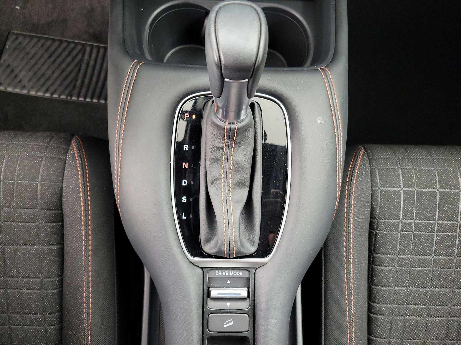 2025 Honda HR-V Sport - Photo 18