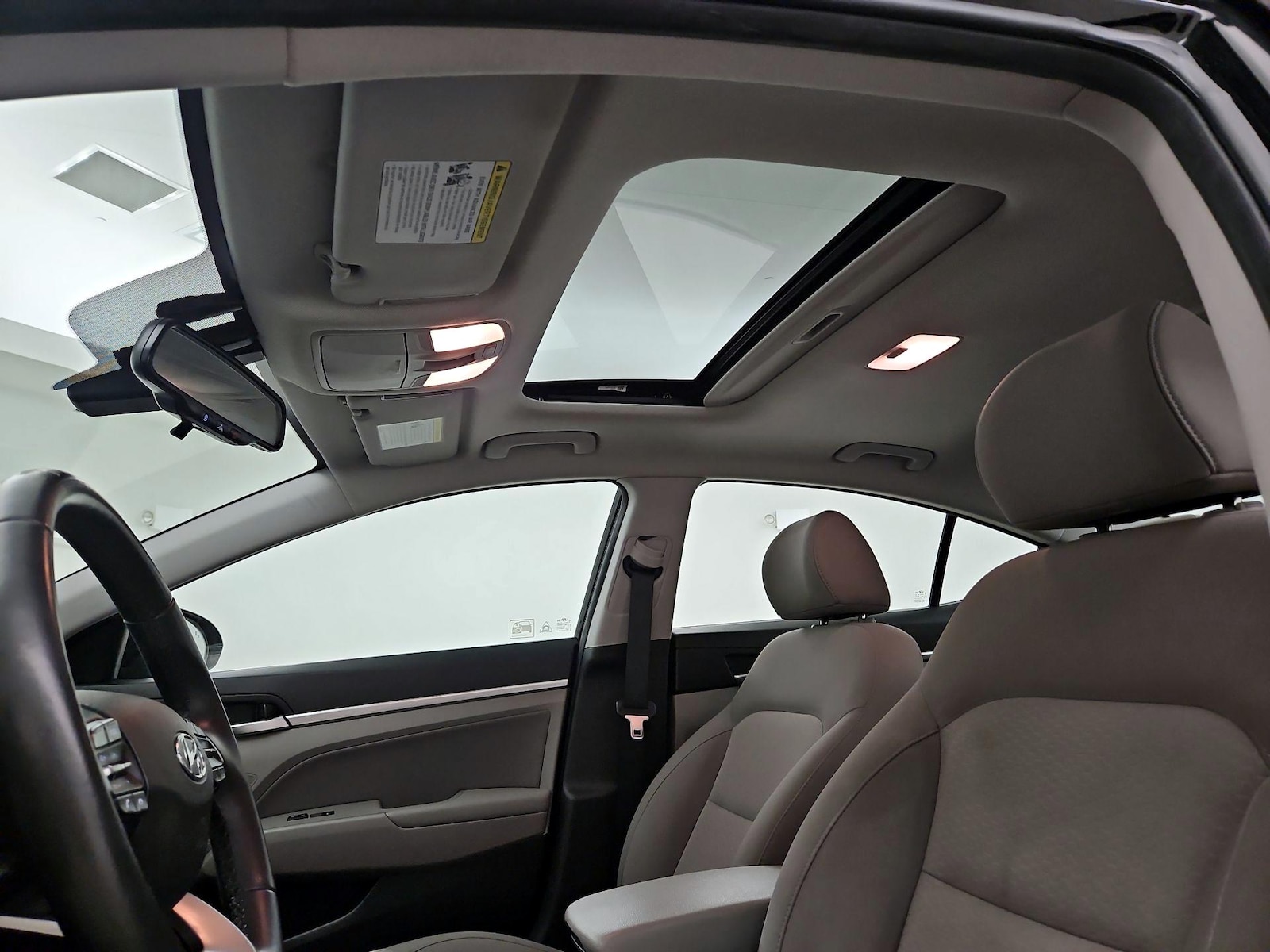 Sunroof(s) & Overhead Airbags