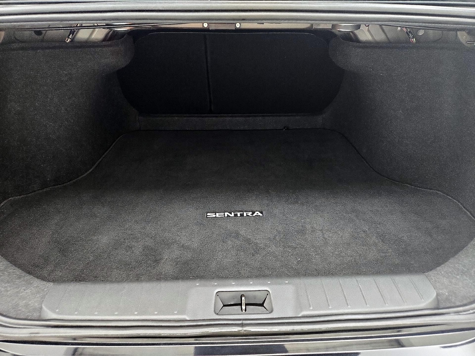 2023 Nissan Sentra SR - Photo 21