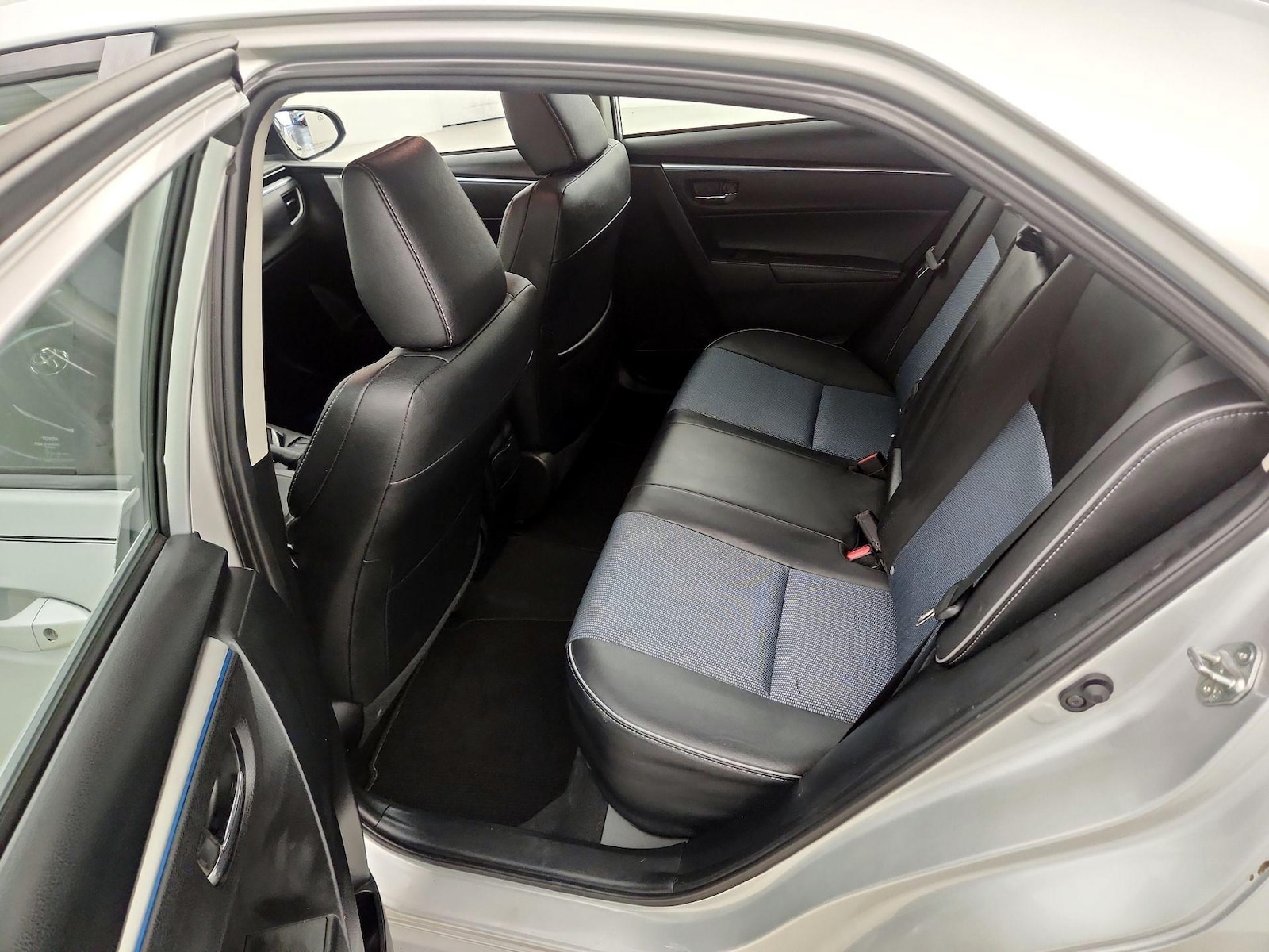 2015 Toyota Corolla S Plus - Photo 20