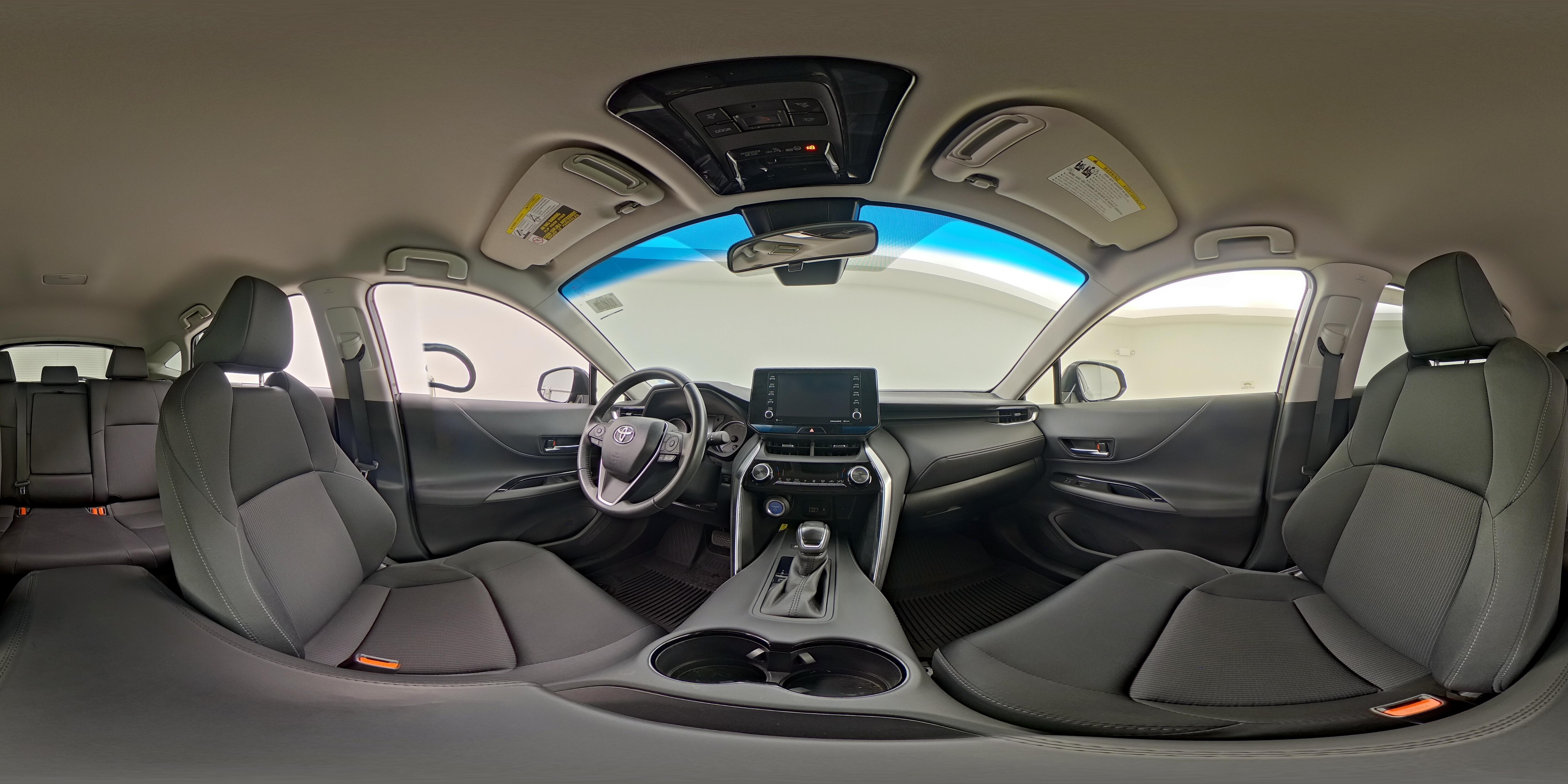 2021 Toyota Venza LE - Photo 24