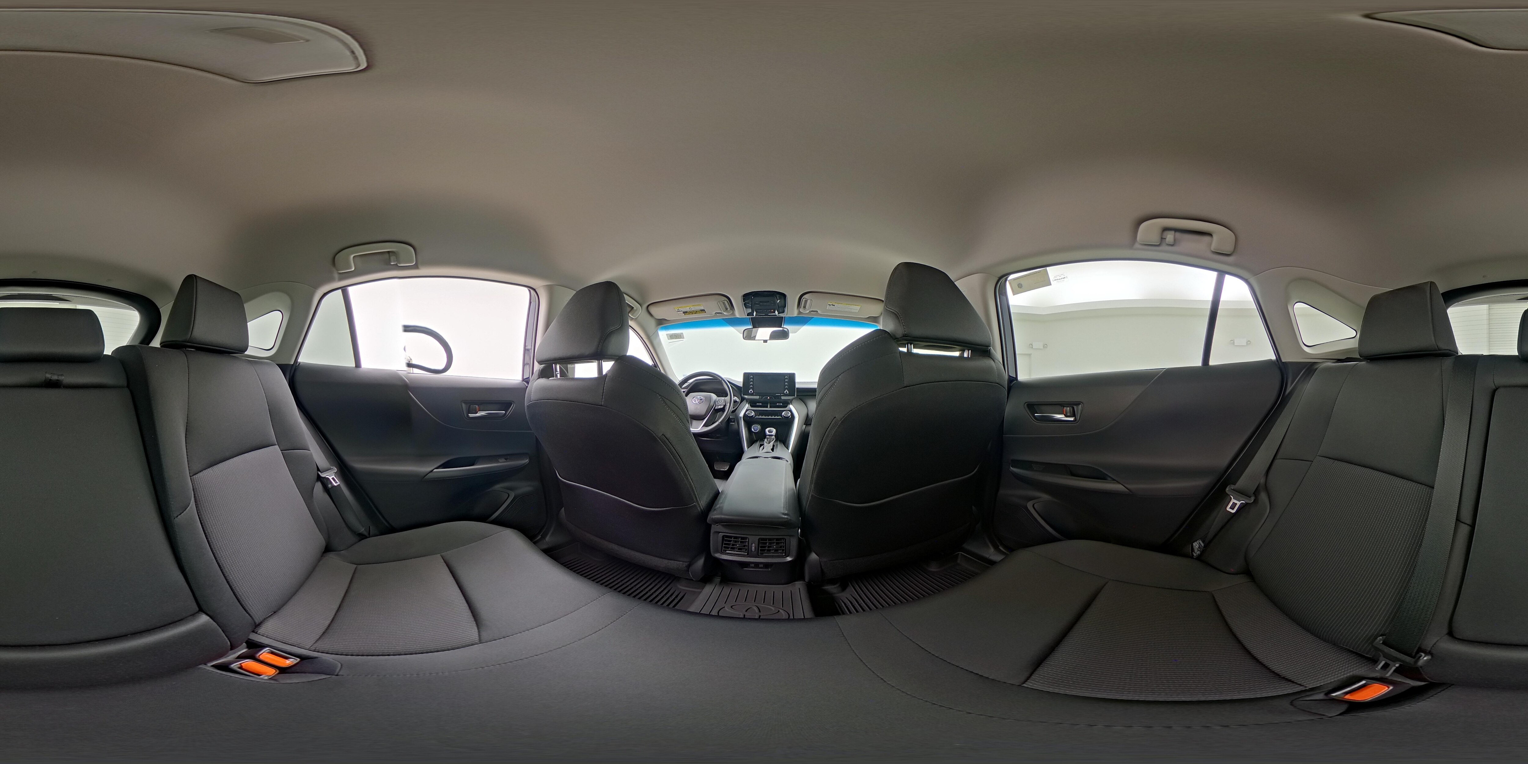 2021 Toyota Venza LE - Photo 25