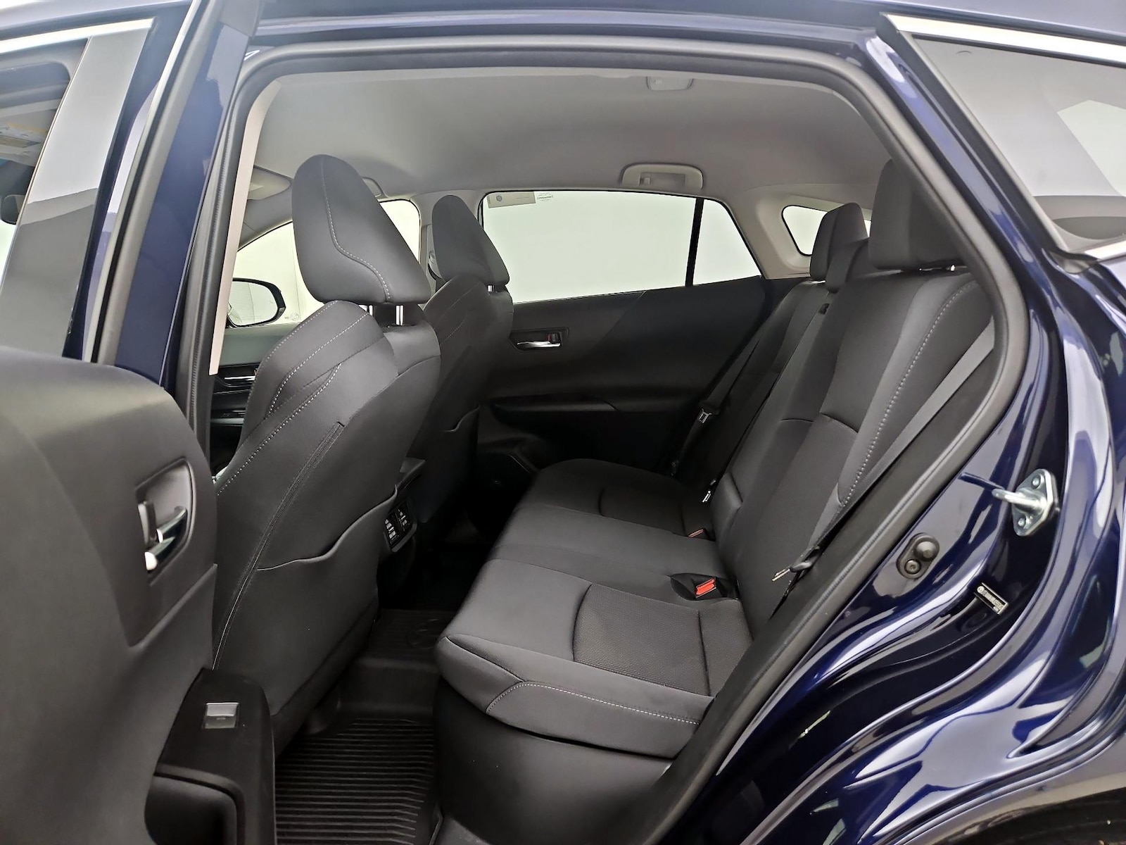 2021 Toyota Venza LE - Photo 20