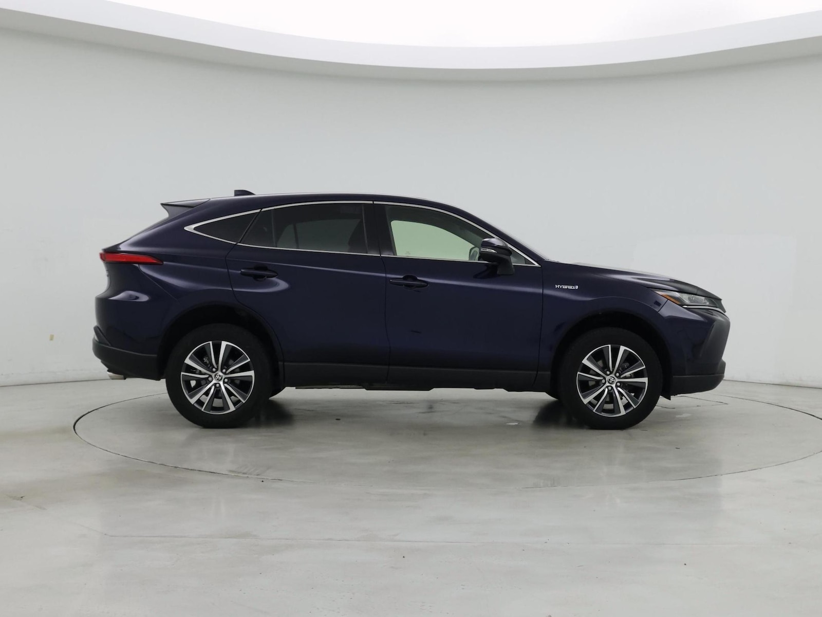 2021 Toyota Venza LE - Photo 8